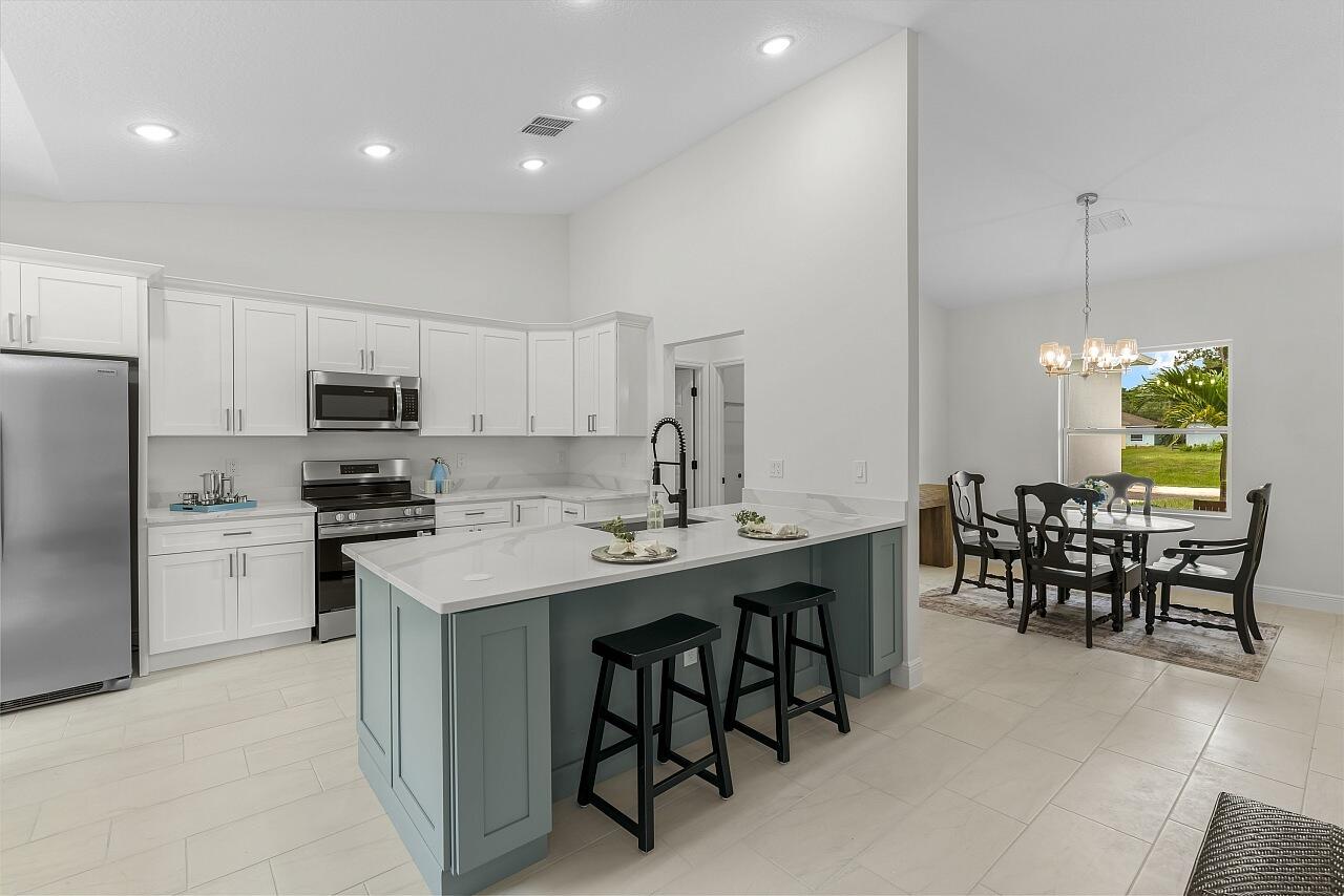 VERO LAKE ESTATES UNIT P - Residential