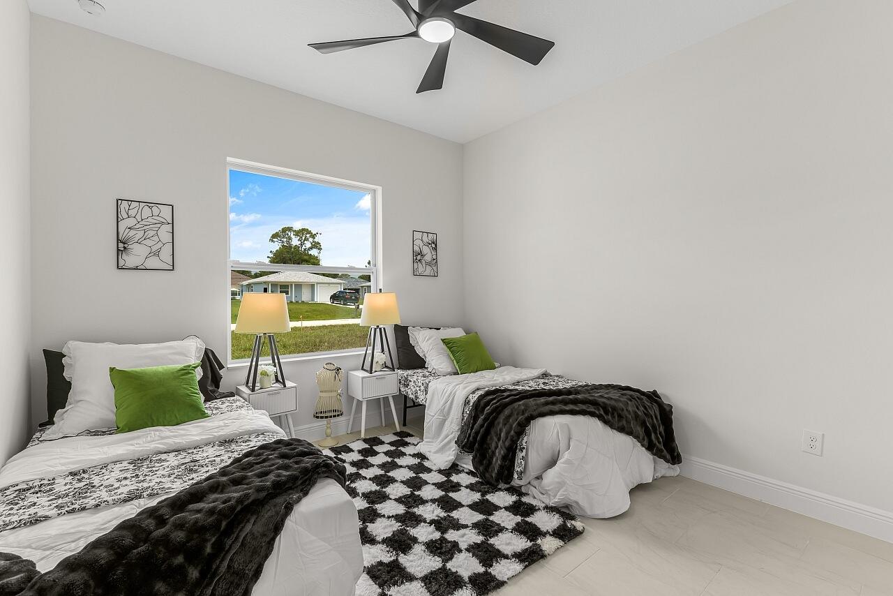 VERO LAKE ESTATES UNIT P - Residential