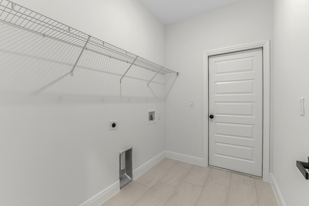 VERO LAKE ESTATES UNIT P - Residential