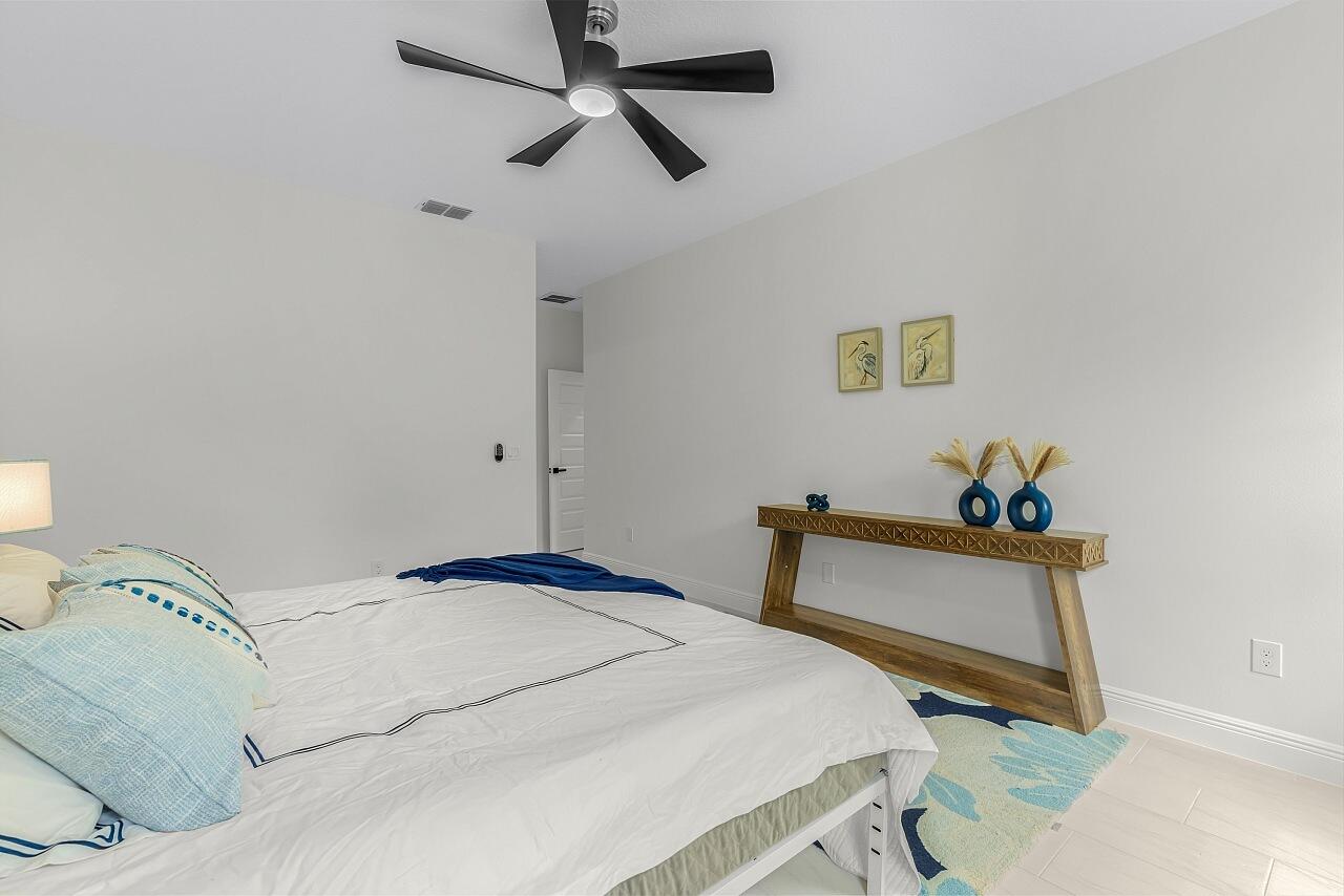 VERO LAKE ESTATES UNIT P - Residential
