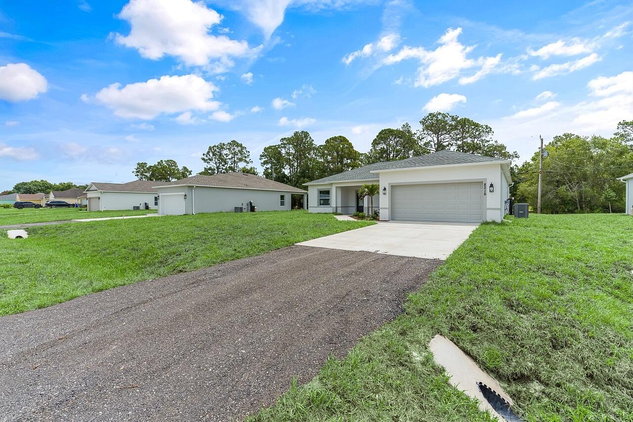 VERO LAKE ESTATES UNIT P - Residential