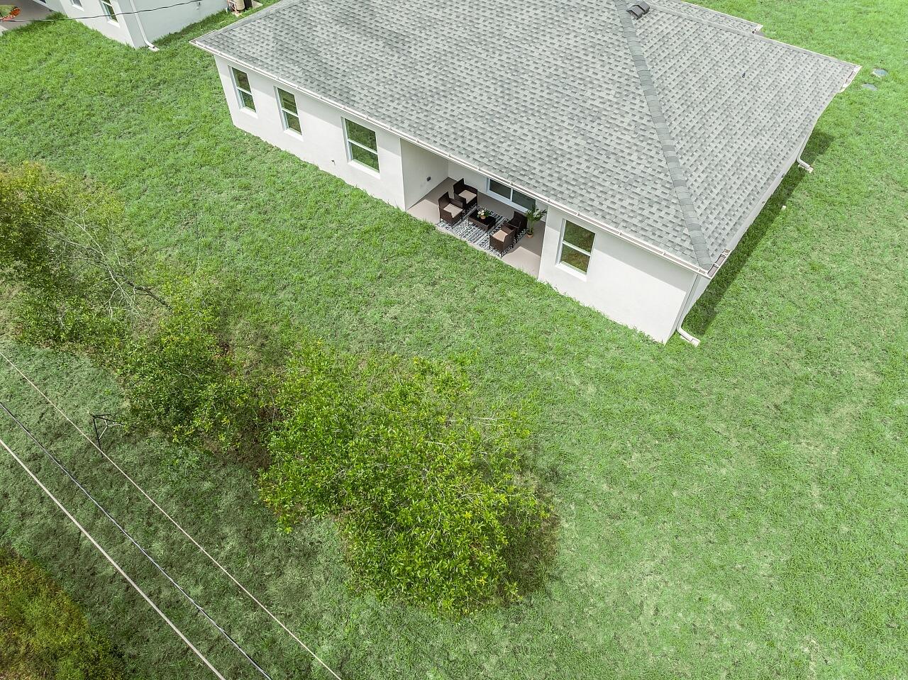VERO LAKE ESTATES UNIT P - Residential