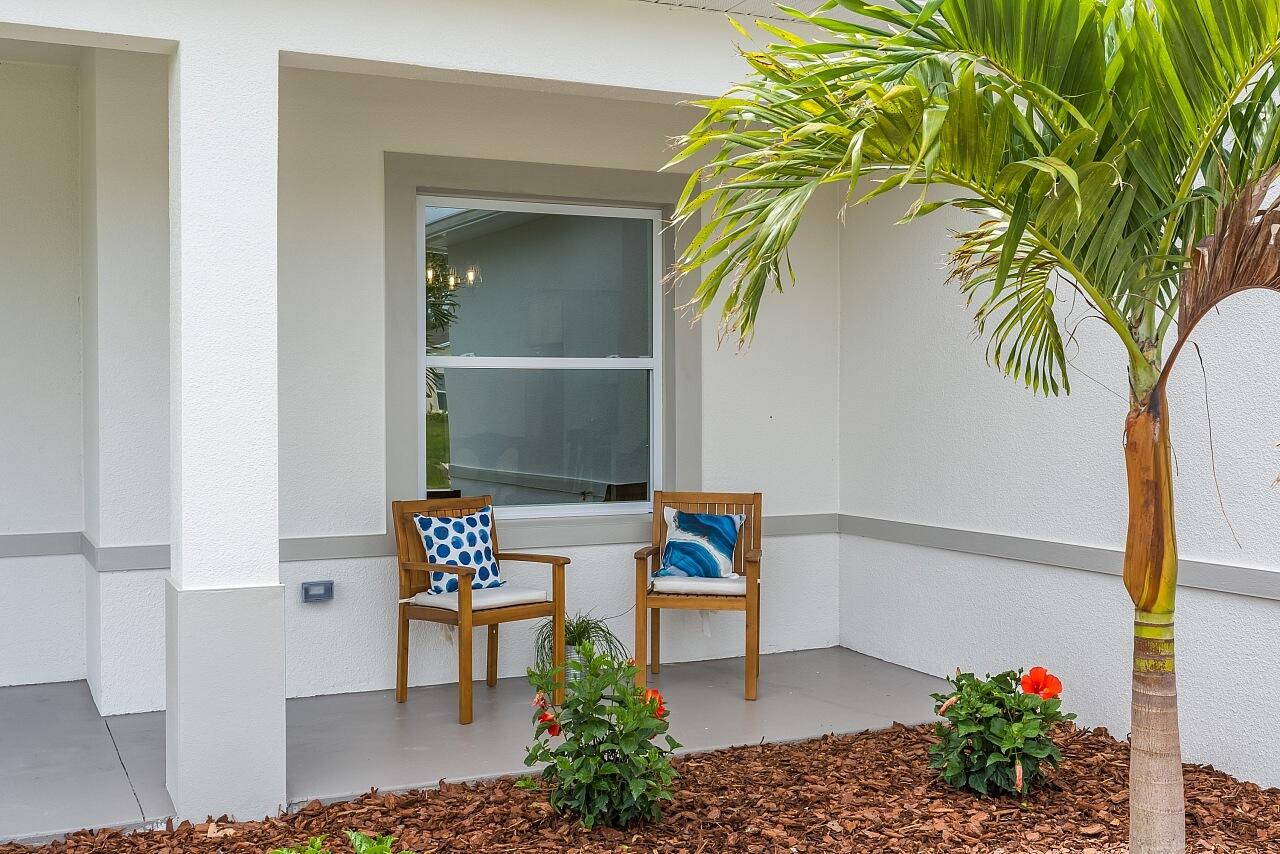 VERO LAKE ESTATES UNIT P - Residential