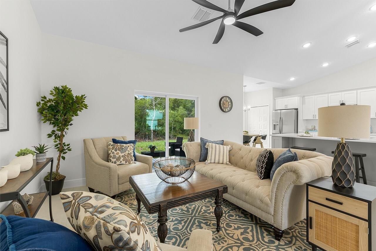 VERO LAKE ESTATES UNIT P - Residential