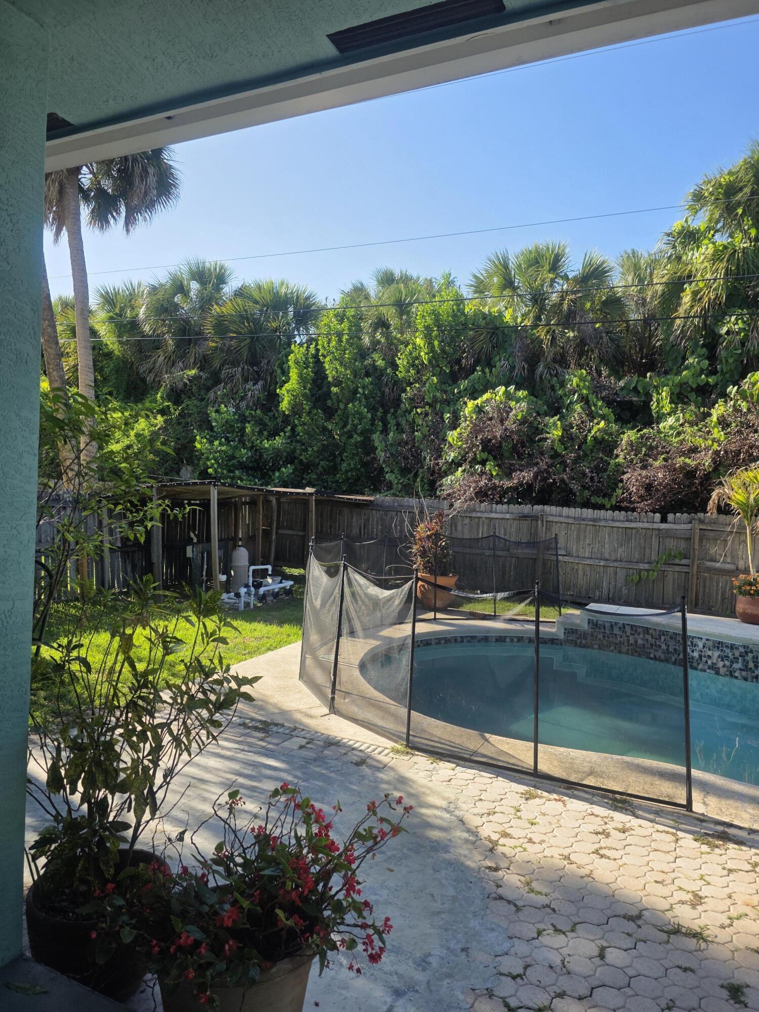 PALM CITY GARDENS - Residential