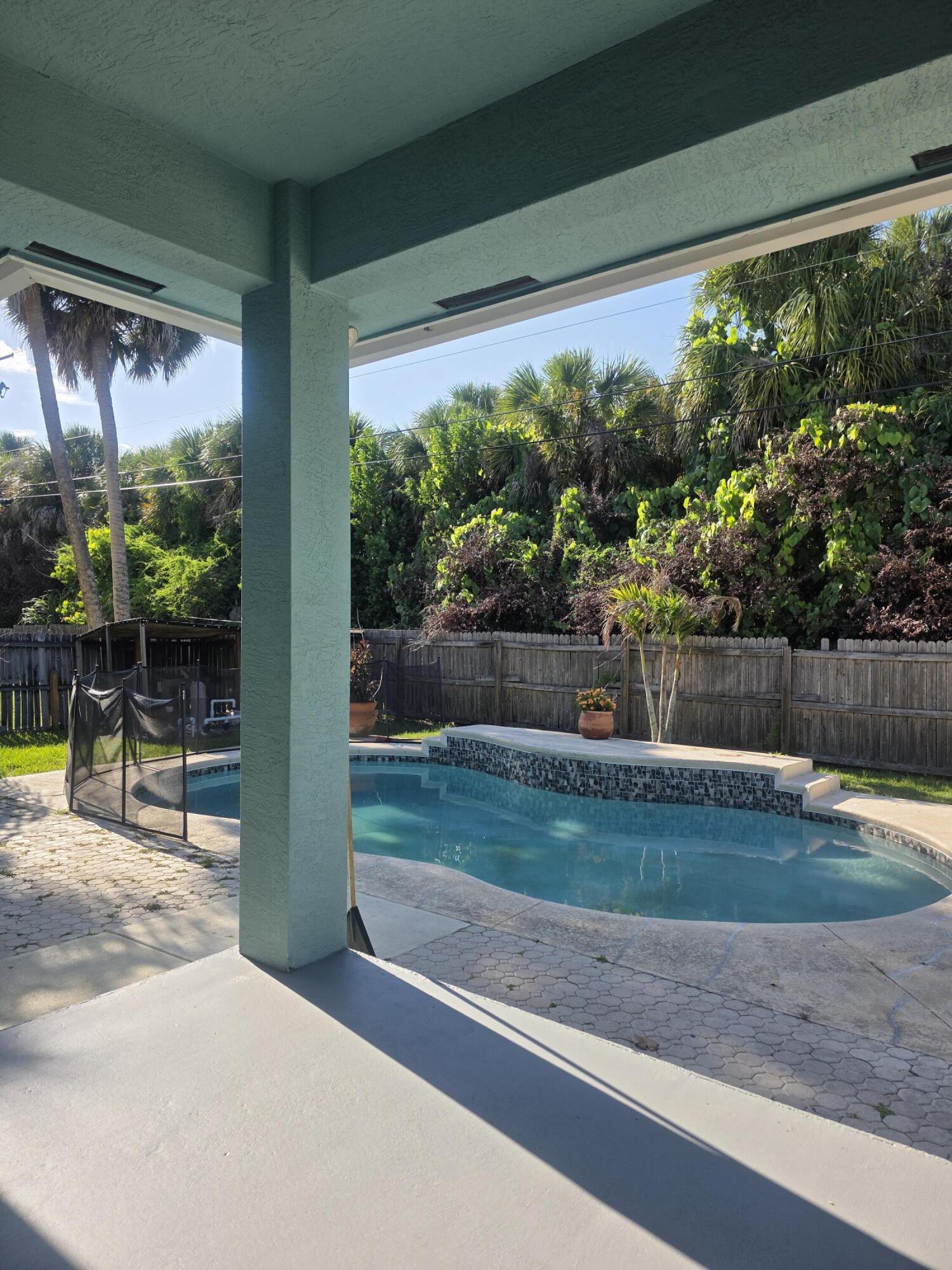 PALM CITY GARDENS - Residential