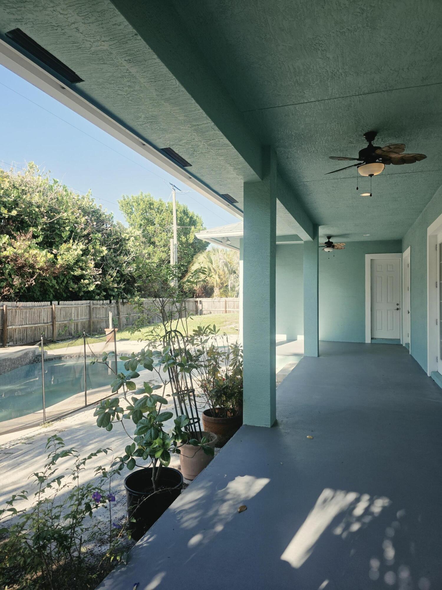 PALM CITY GARDENS - Residential
