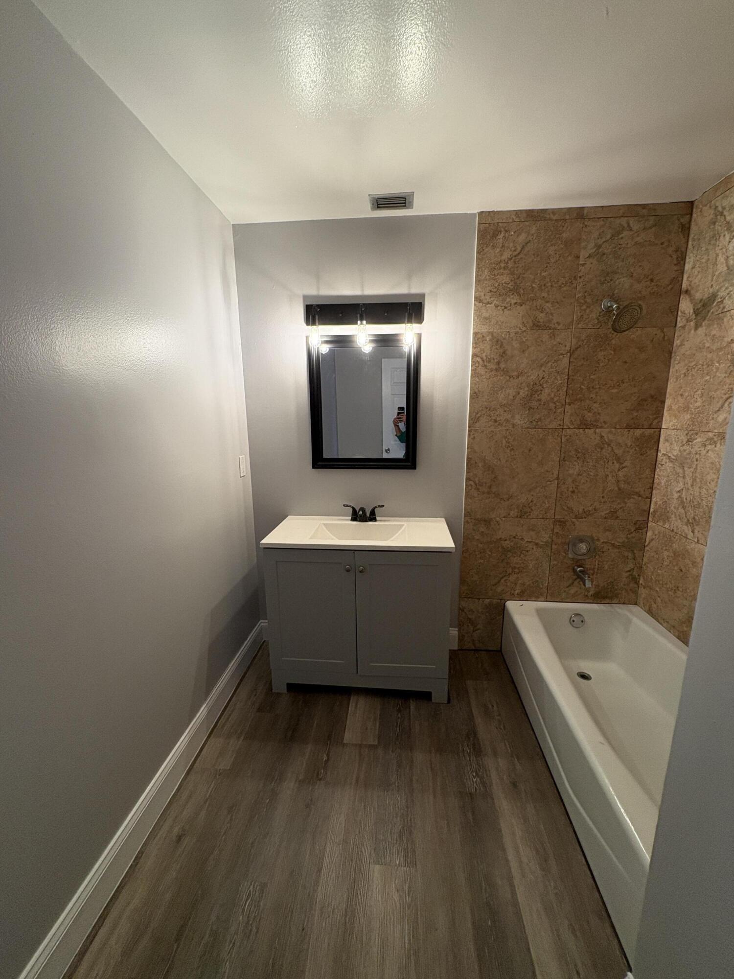 SUMMIT VILLAS CONDO - Residential Lease