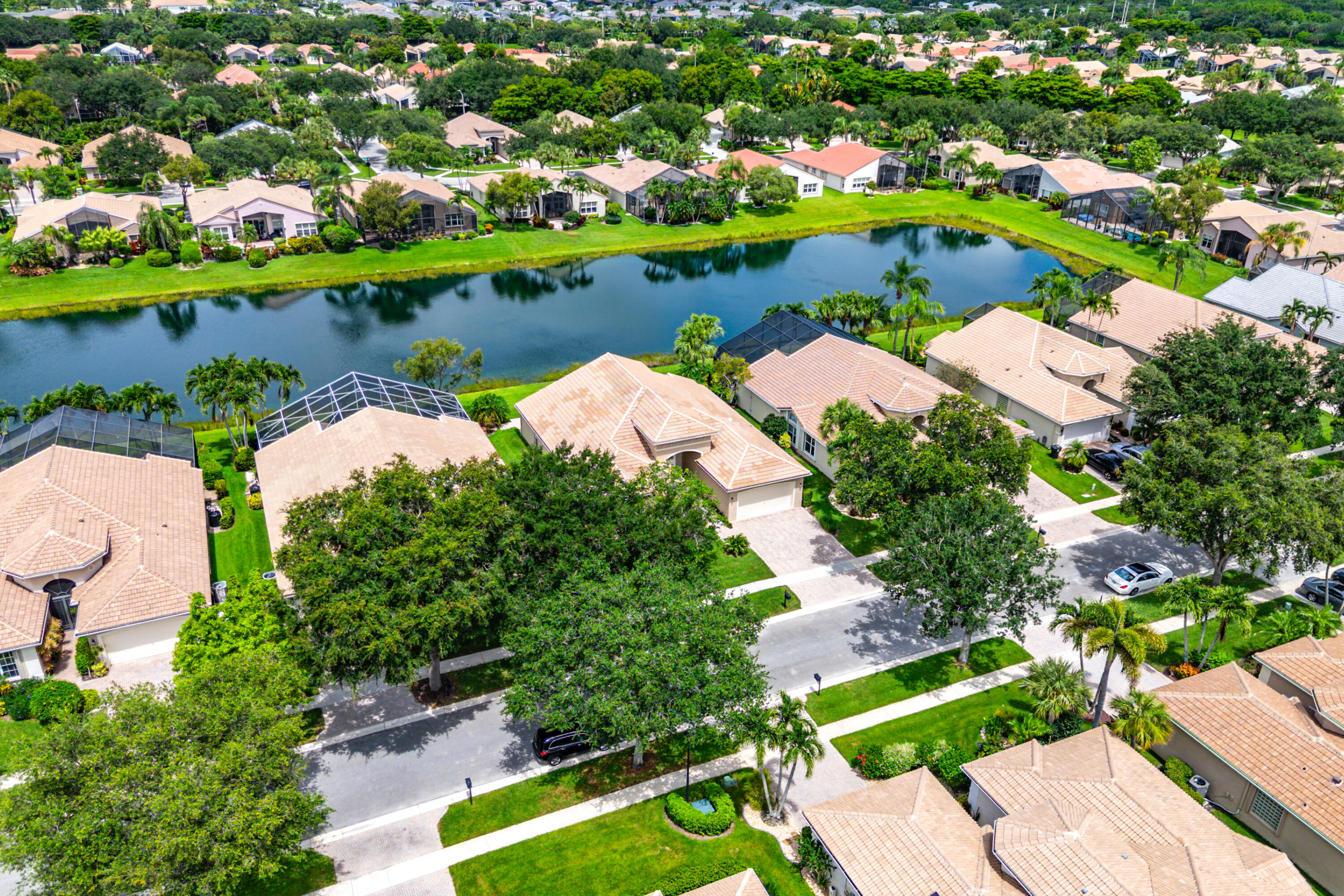VALENCIA FALLS - Residential