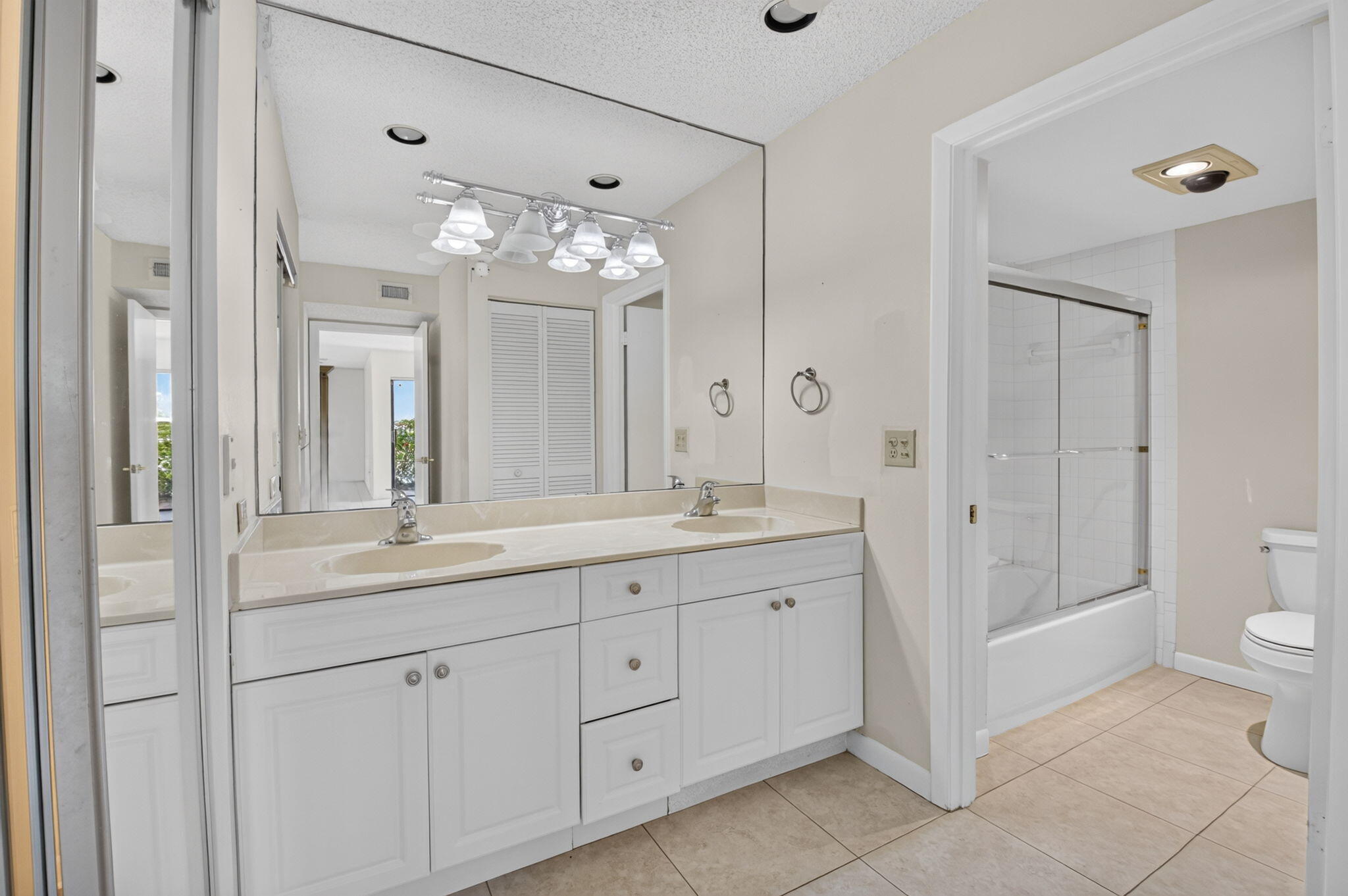 PINES OF BOCA LAGO CONDO - Residential Lease