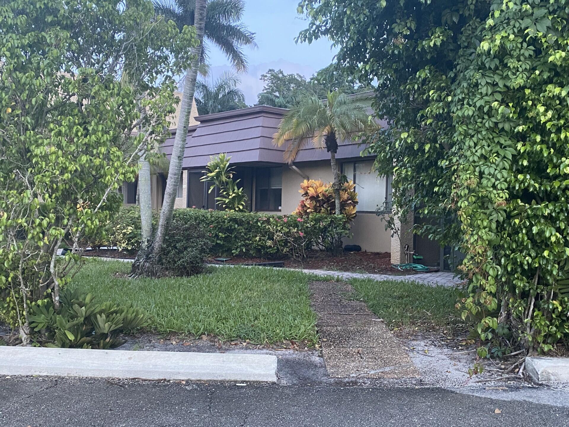 FOUNTAINS OF PALM BEACH CONDO 9 - Residential
