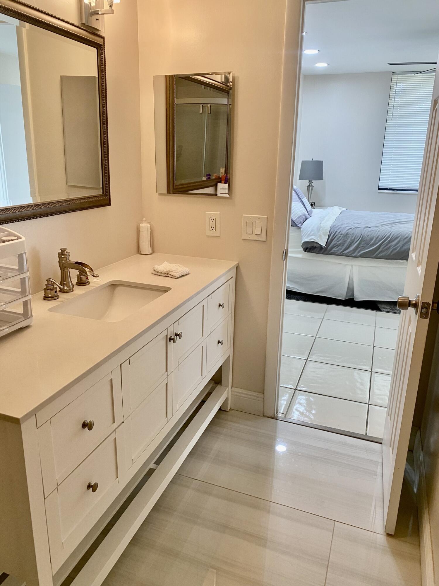 FOUNTAINS OF PALM BEACH CONDO 9 - Residential