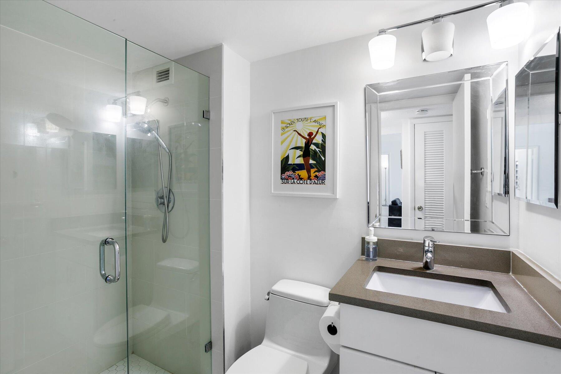 LA PALMA CONDO - Residential