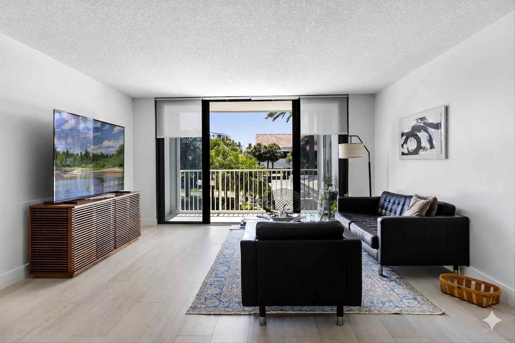 LA PALMA CONDO - Residential