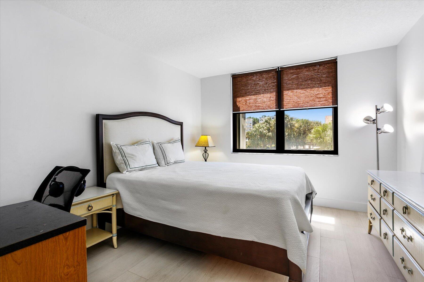 LA PALMA CONDO - Residential