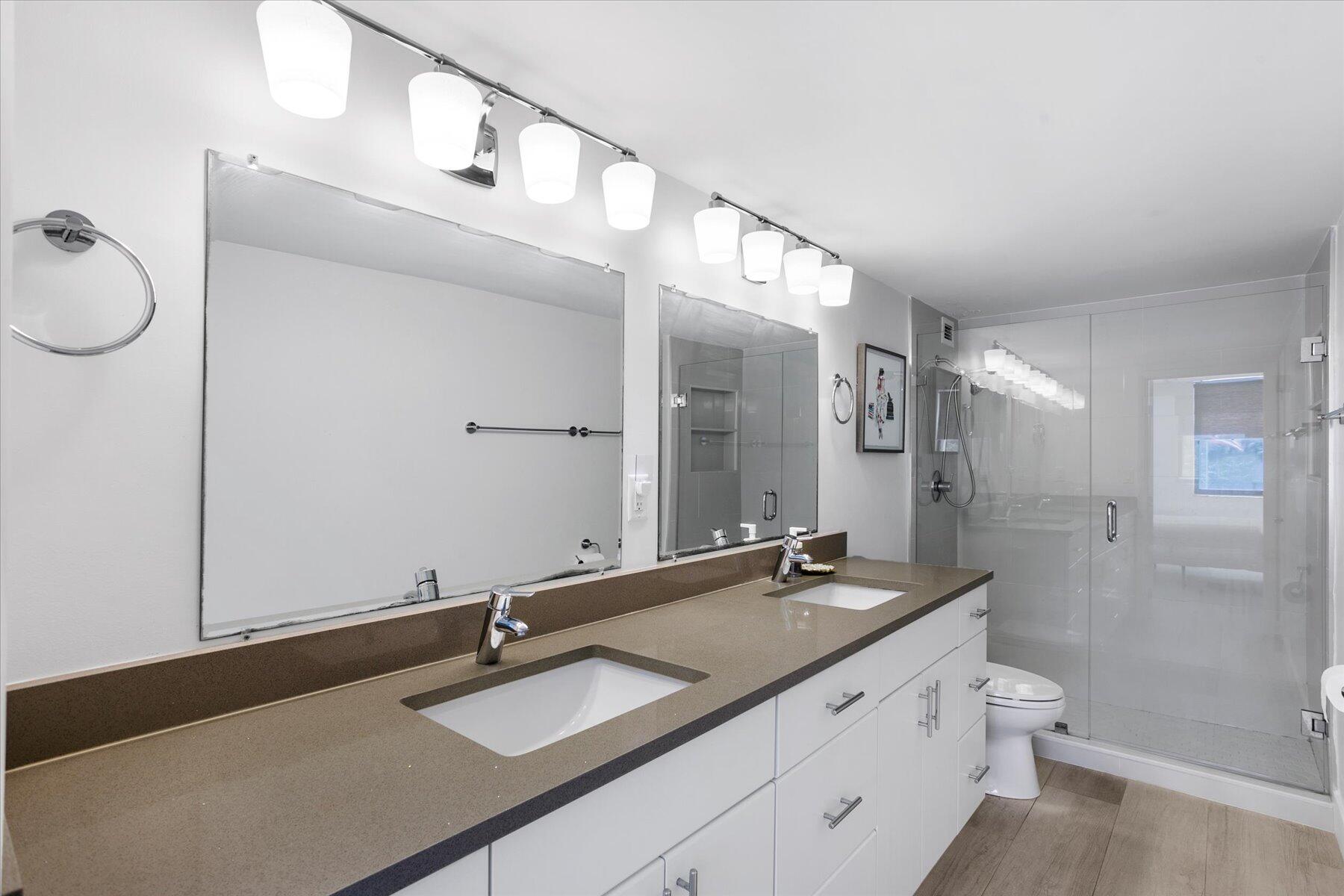LA PALMA CONDO - Residential