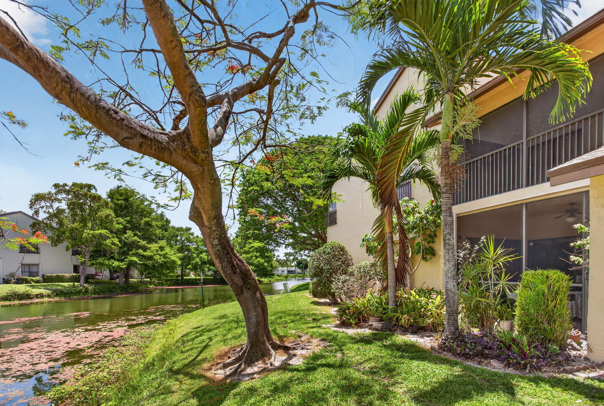 KARANDA VILLAGE III-A CONDO - Residential