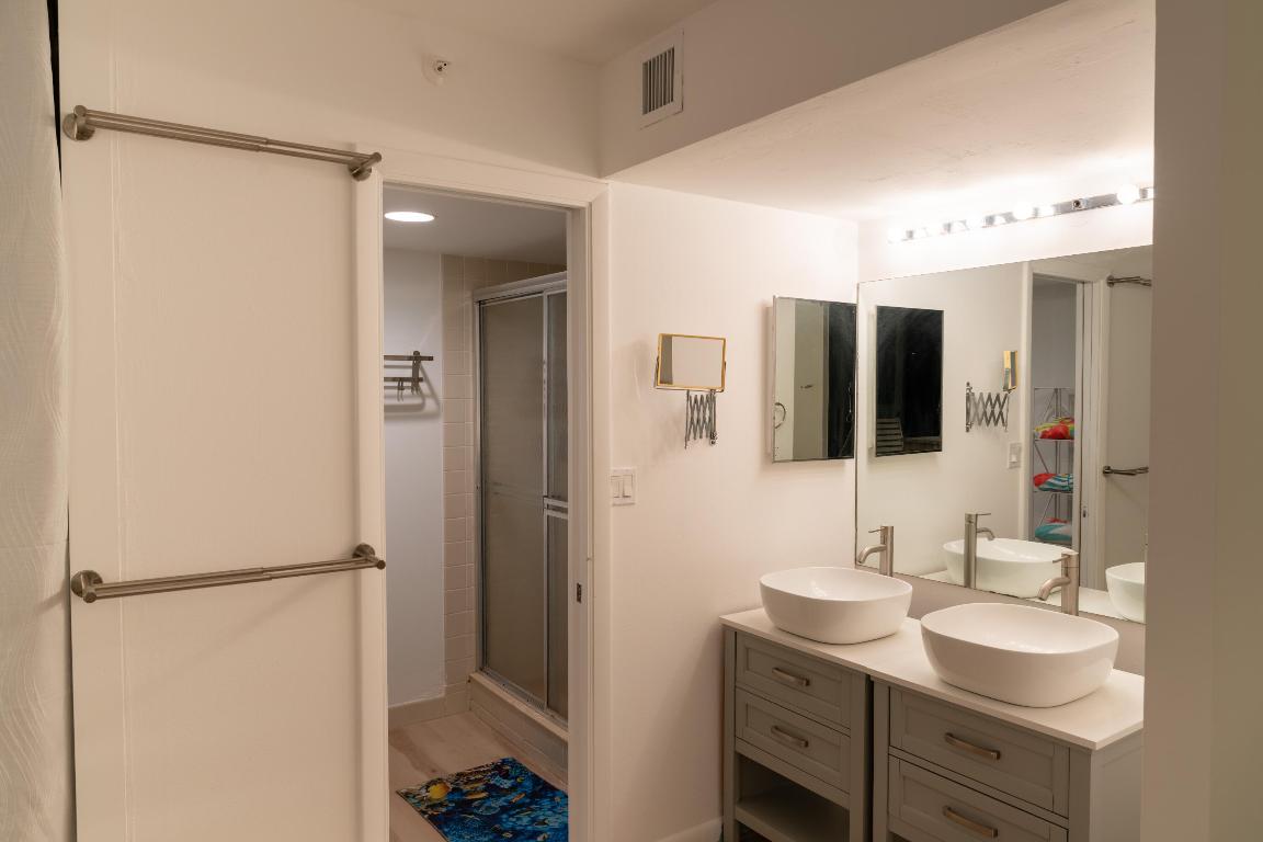 OCEAN TRAIL CONDO IV - Residential Lease
