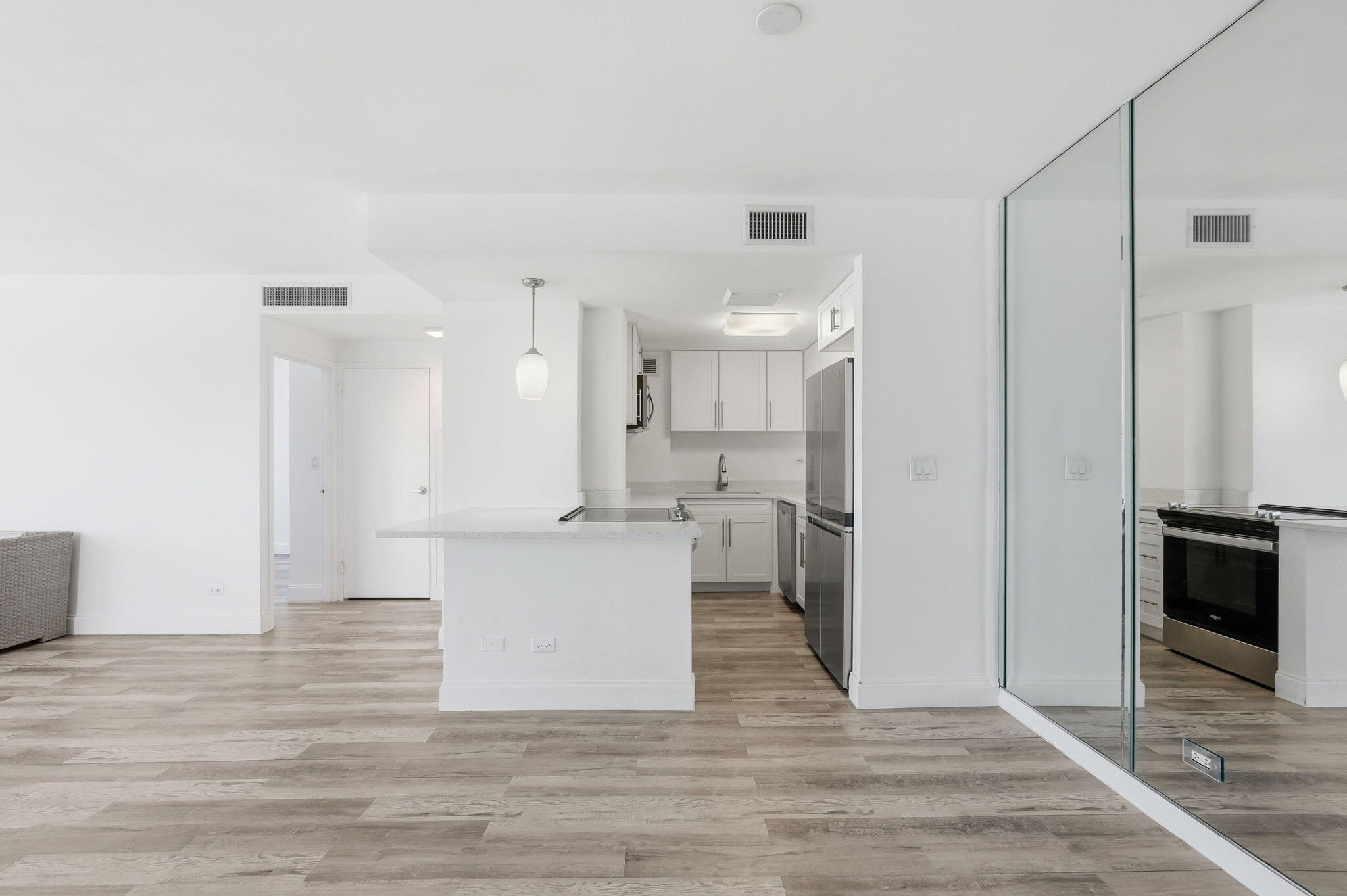 LA FONTANA APTS OF PALM BEACH INC - Residential