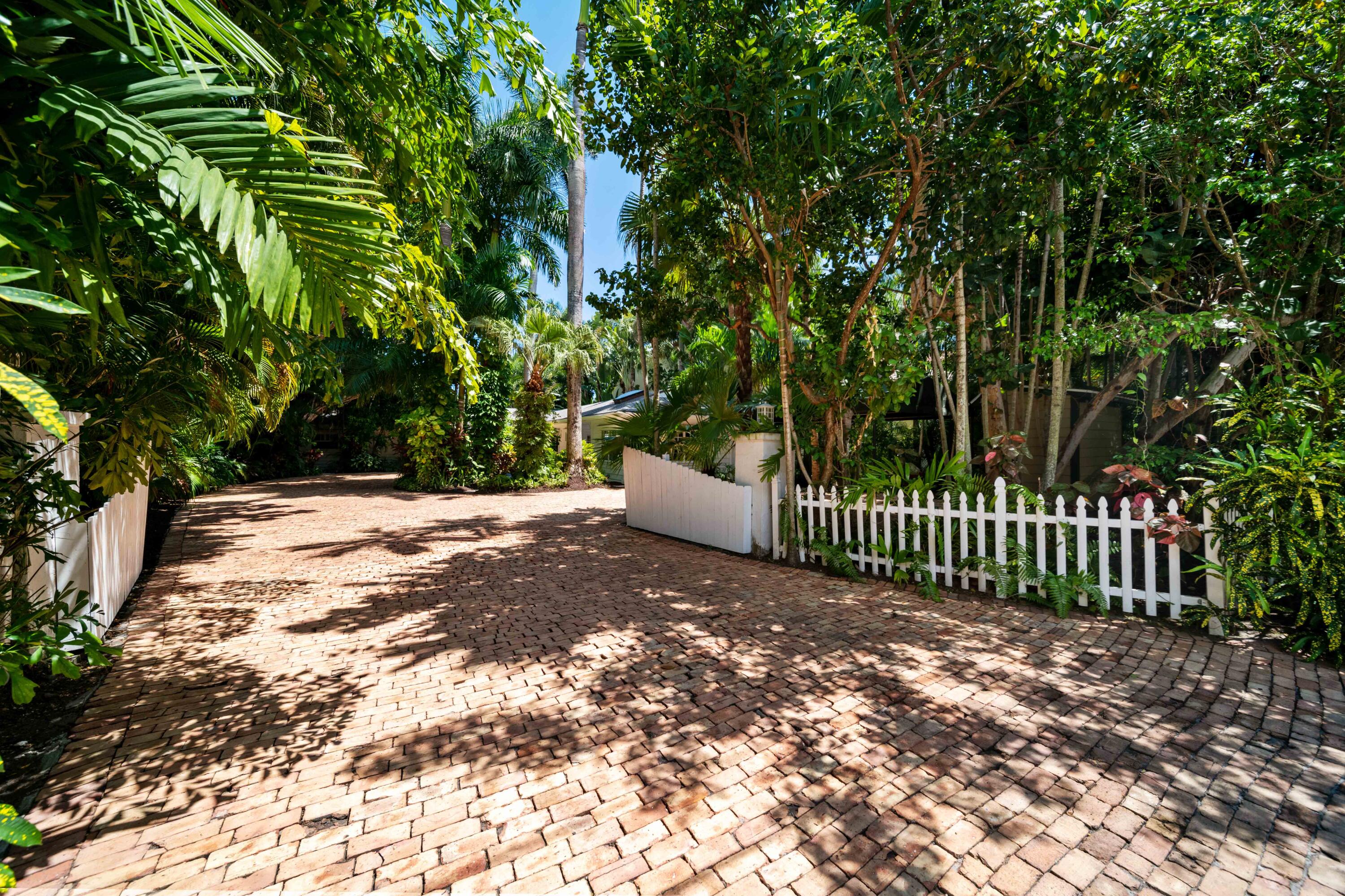 Marina Historic District (Waterfront) - Residential