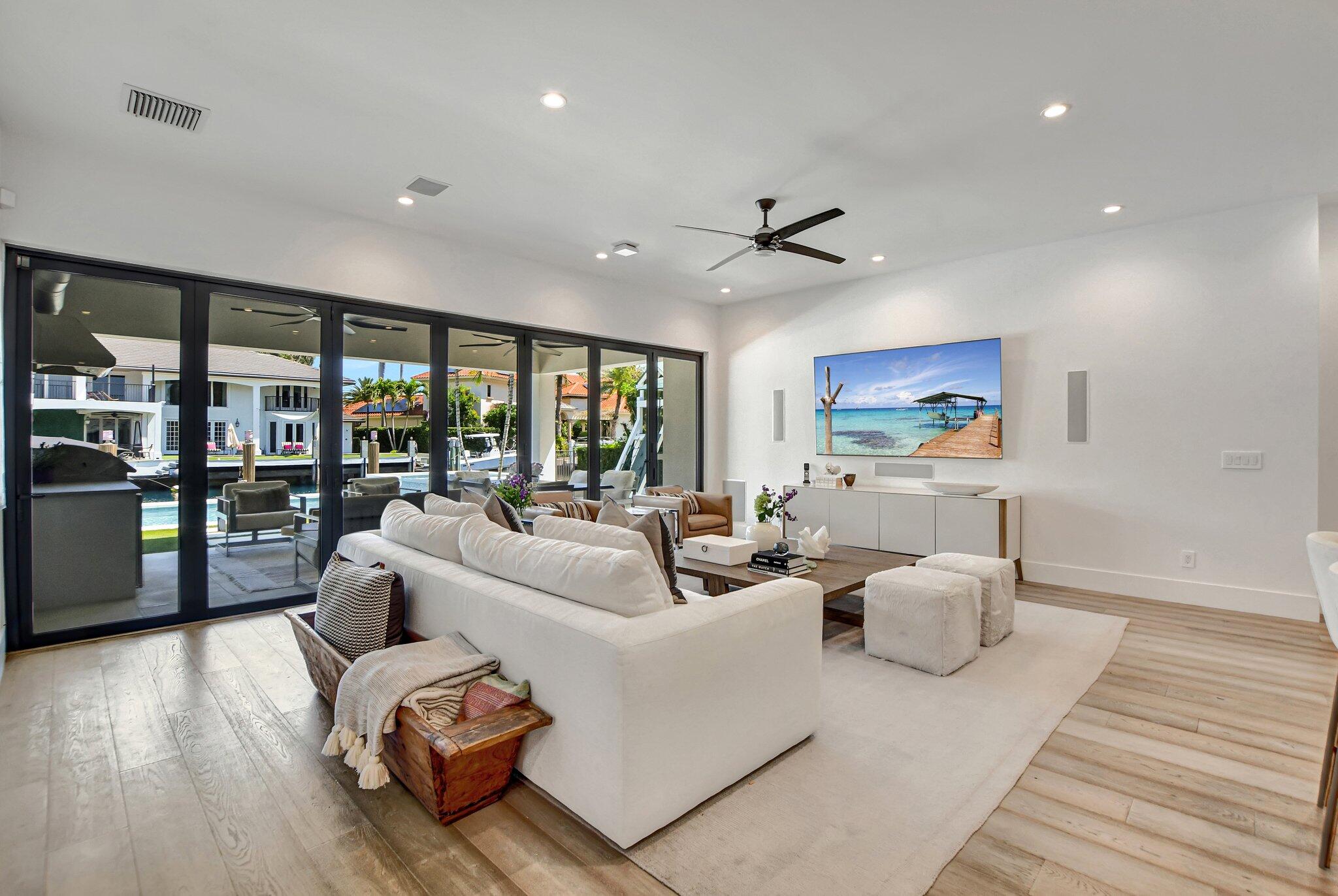 LAKE ROGERS ISLE - Residential