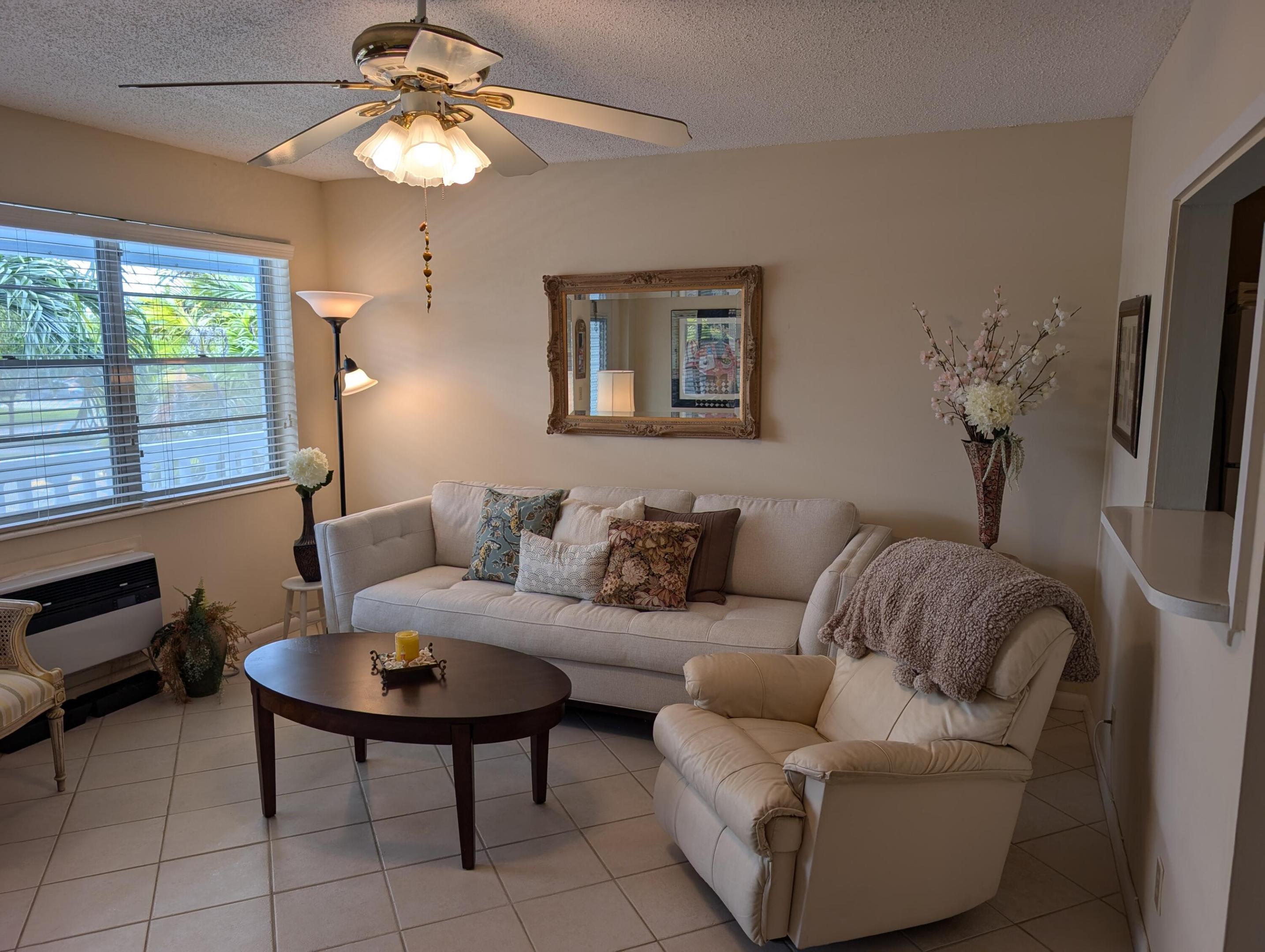 MARKHAM T CONDO - Residential