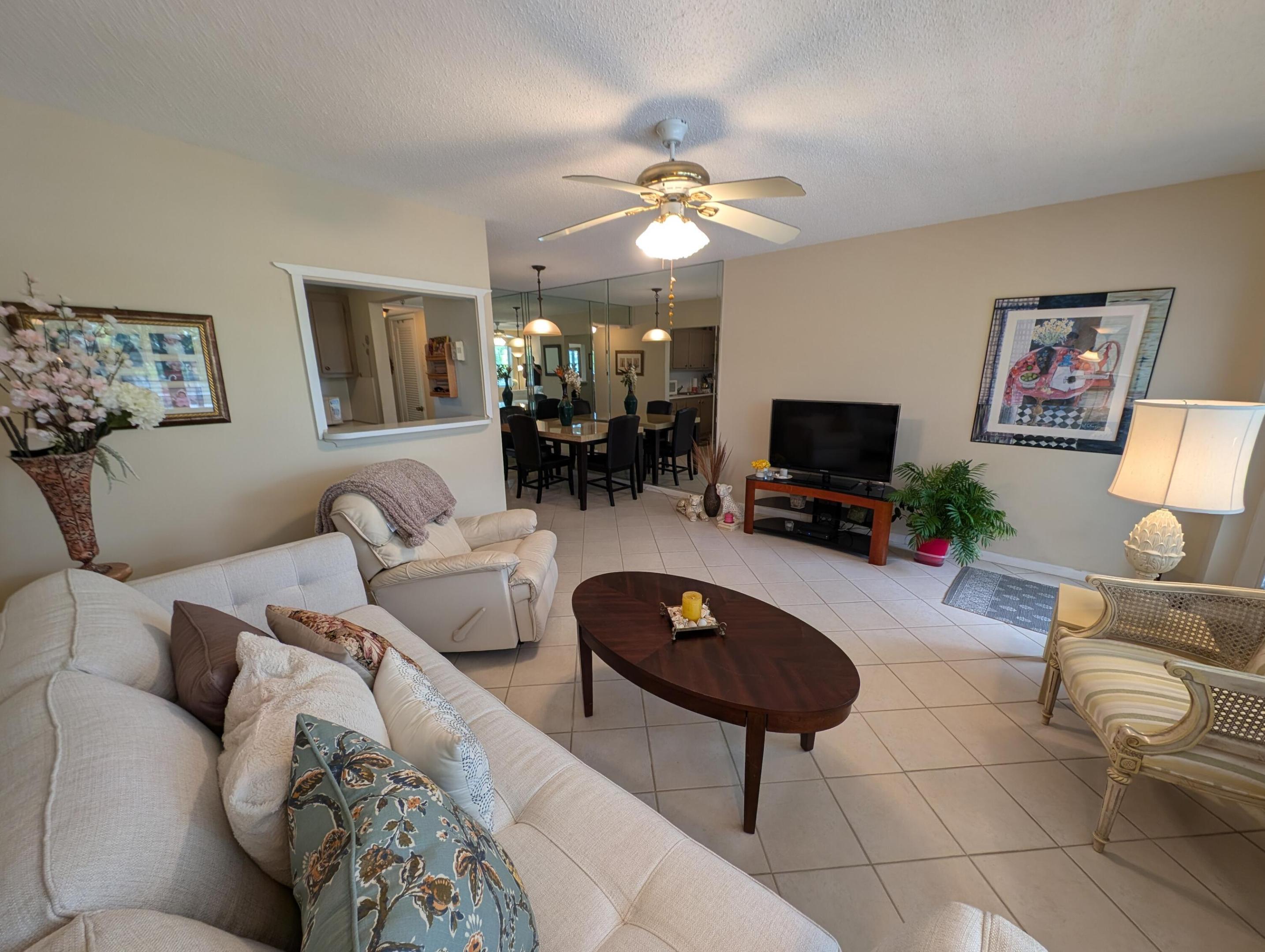 MARKHAM T CONDO - Residential
