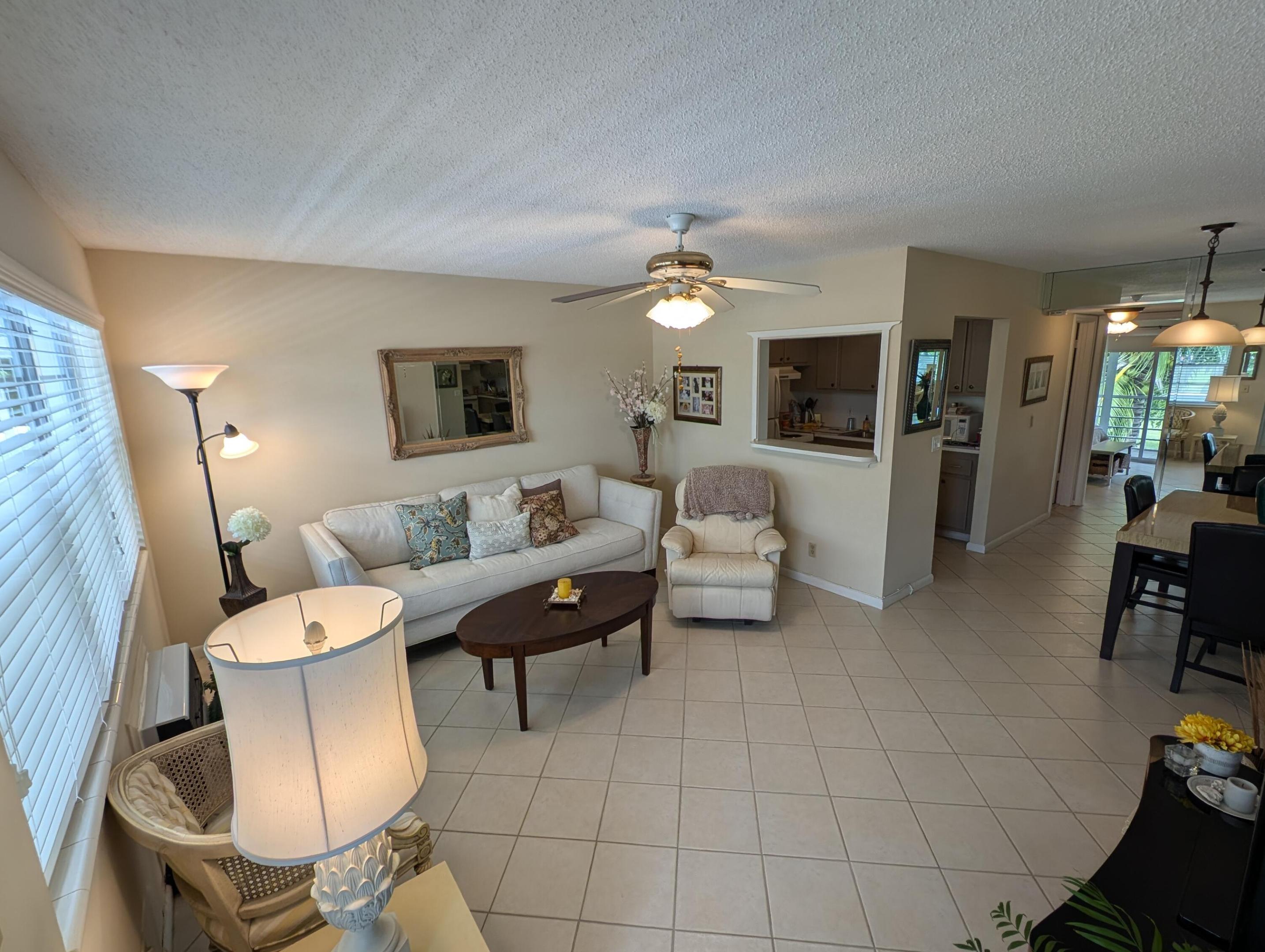 MARKHAM T CONDO - Residential