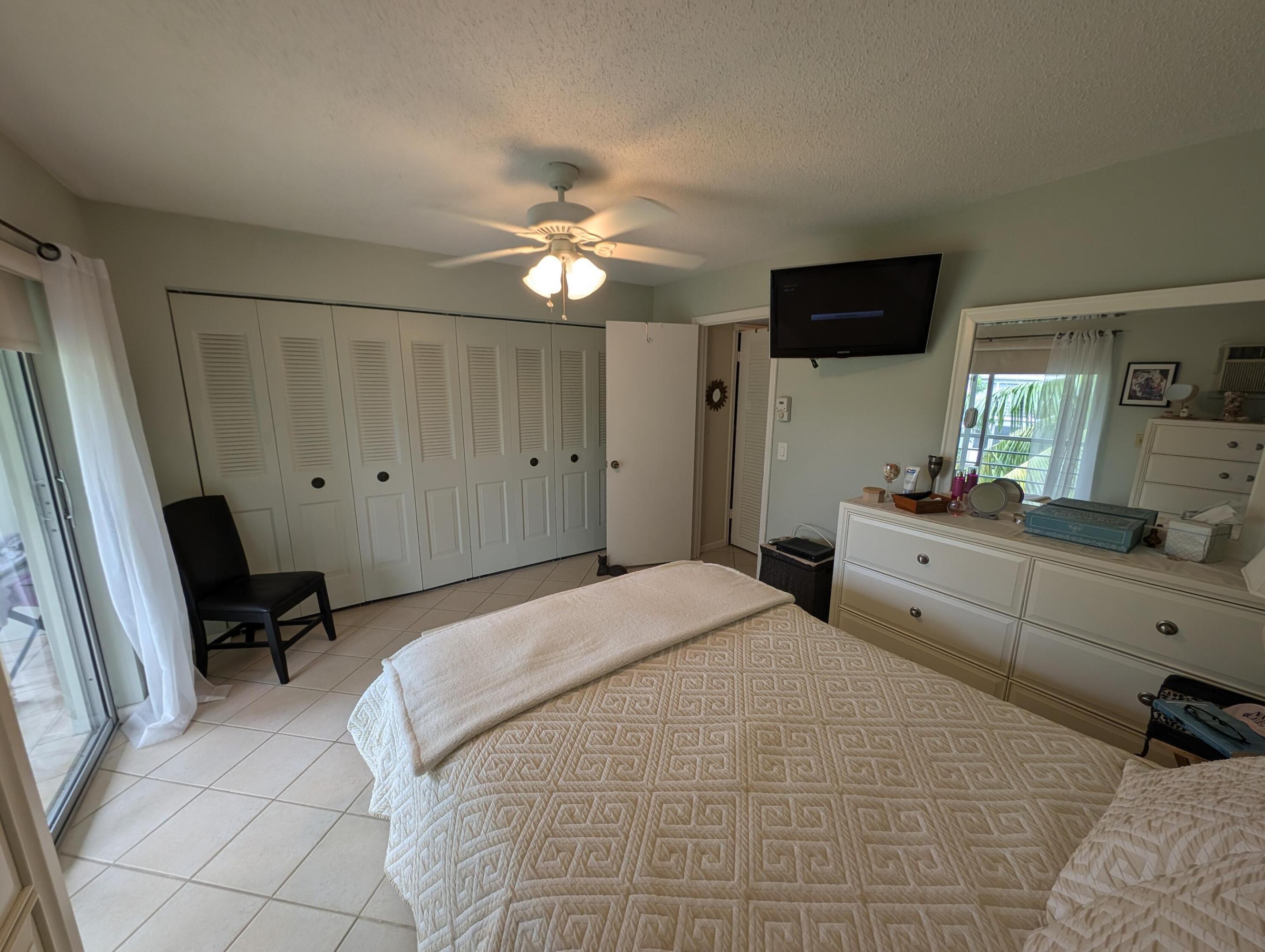 MARKHAM T CONDO - Residential