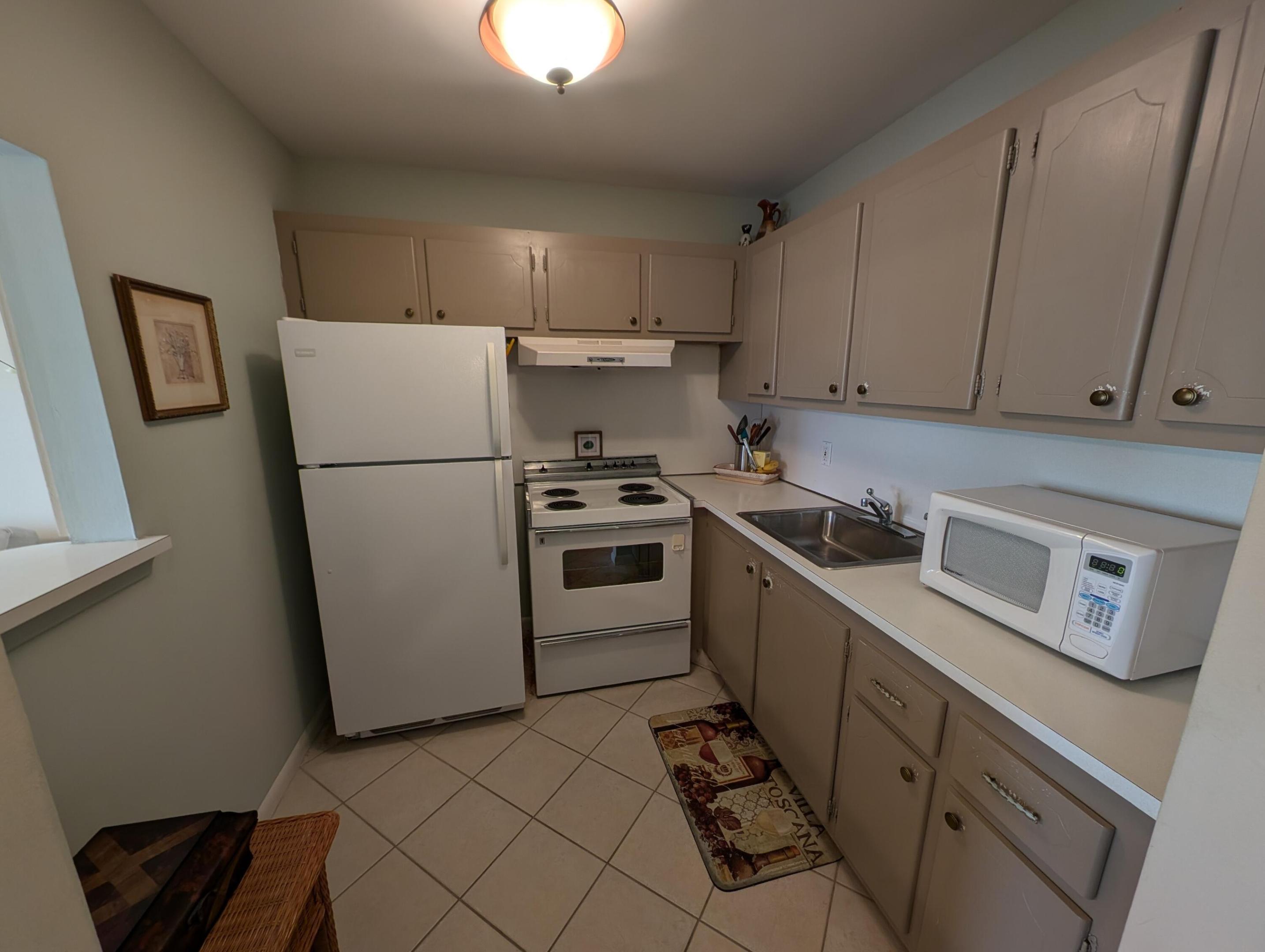 MARKHAM T CONDO - Residential