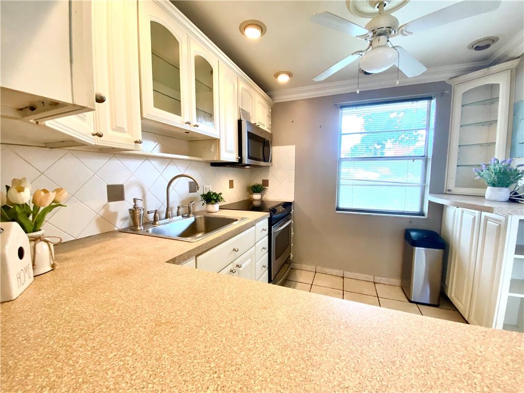 ORIOLE GOLF & TENNIS CLUB - Residential