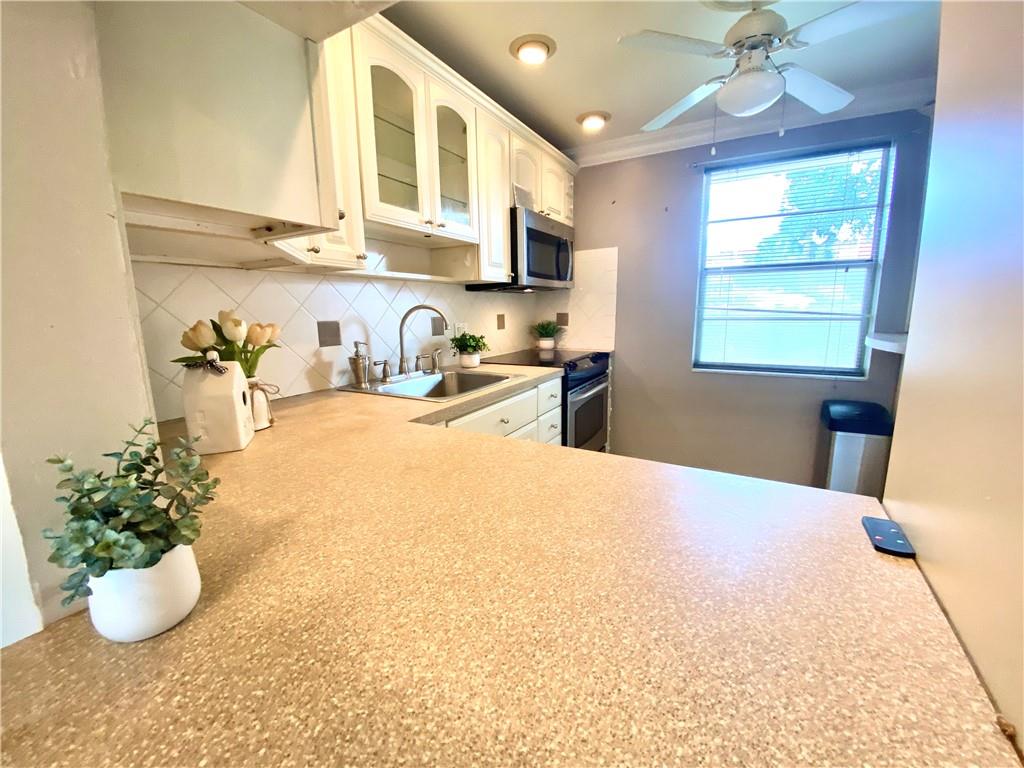 ORIOLE GOLF & TENNIS CLUB - Residential