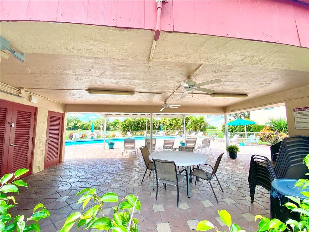 ORIOLE GOLF & TENNIS CLUB - Residential