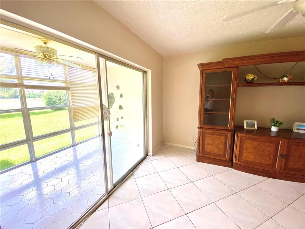 ORIOLE GOLF & TENNIS CLUB - Residential