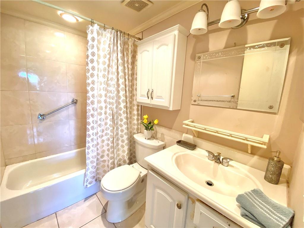 ORIOLE GOLF & TENNIS CLUB - Residential