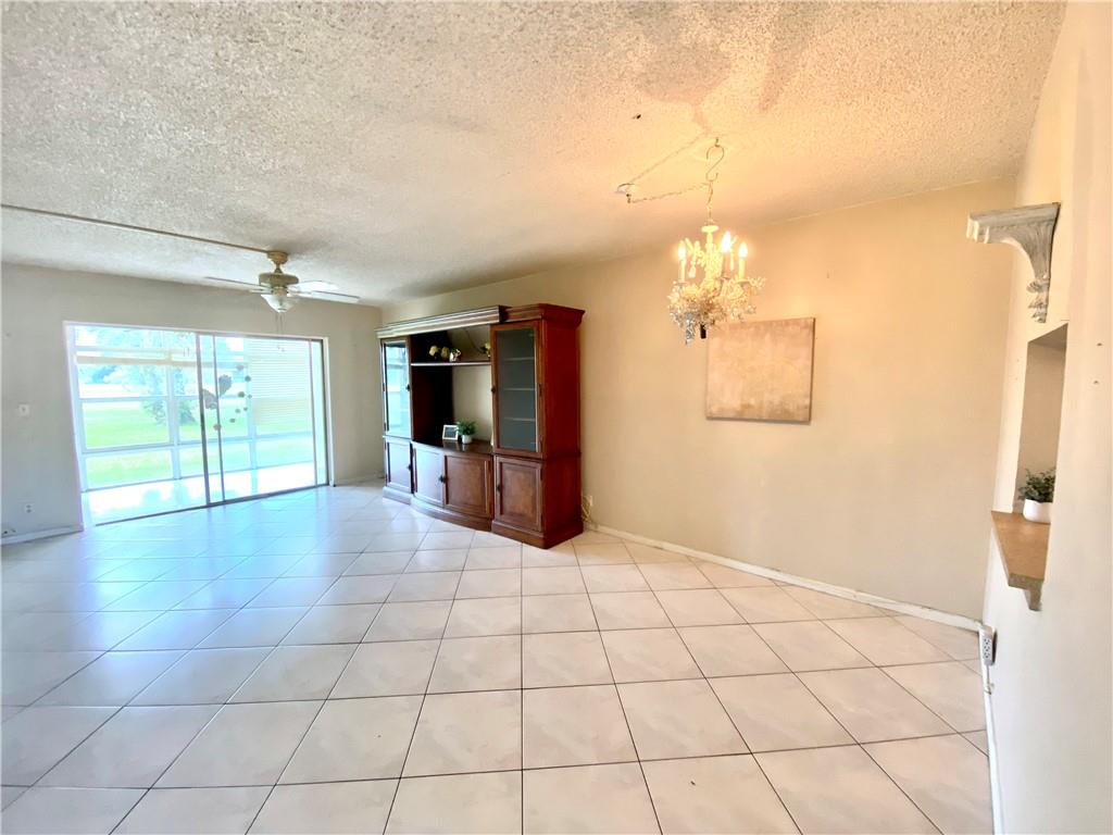 ORIOLE GOLF & TENNIS CLUB - Residential