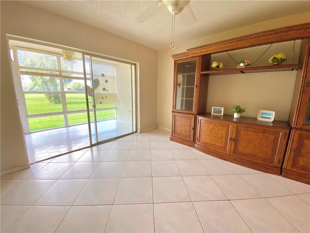 ORIOLE GOLF & TENNIS CLUB - Residential