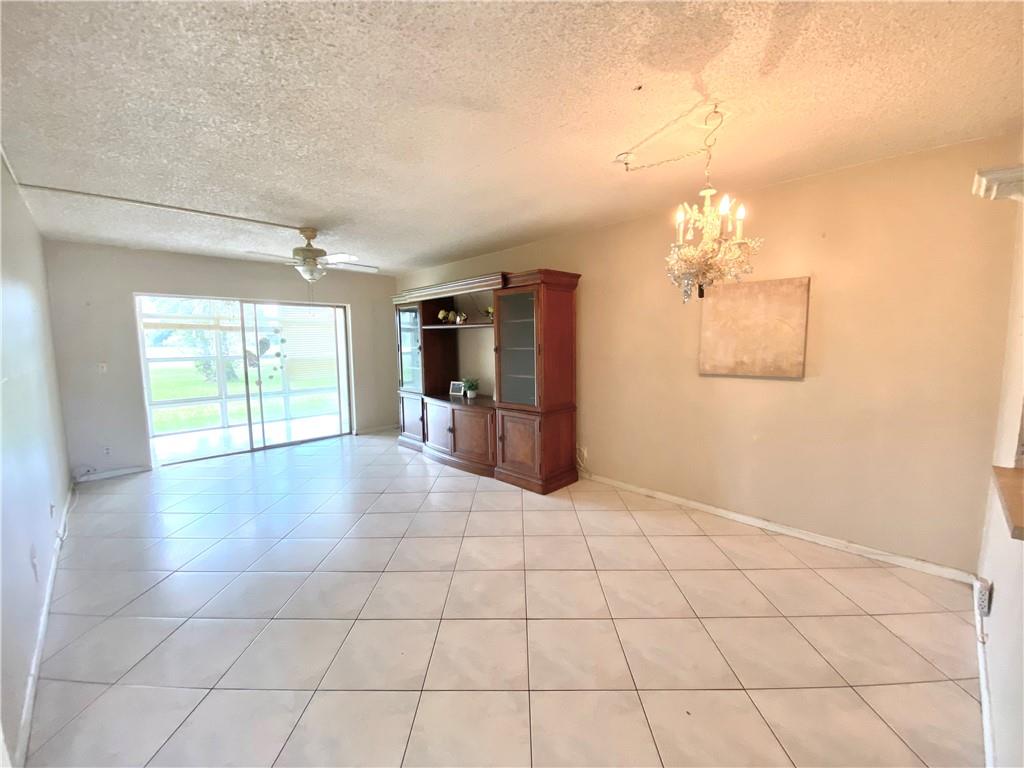 ORIOLE GOLF & TENNIS CLUB - Residential
