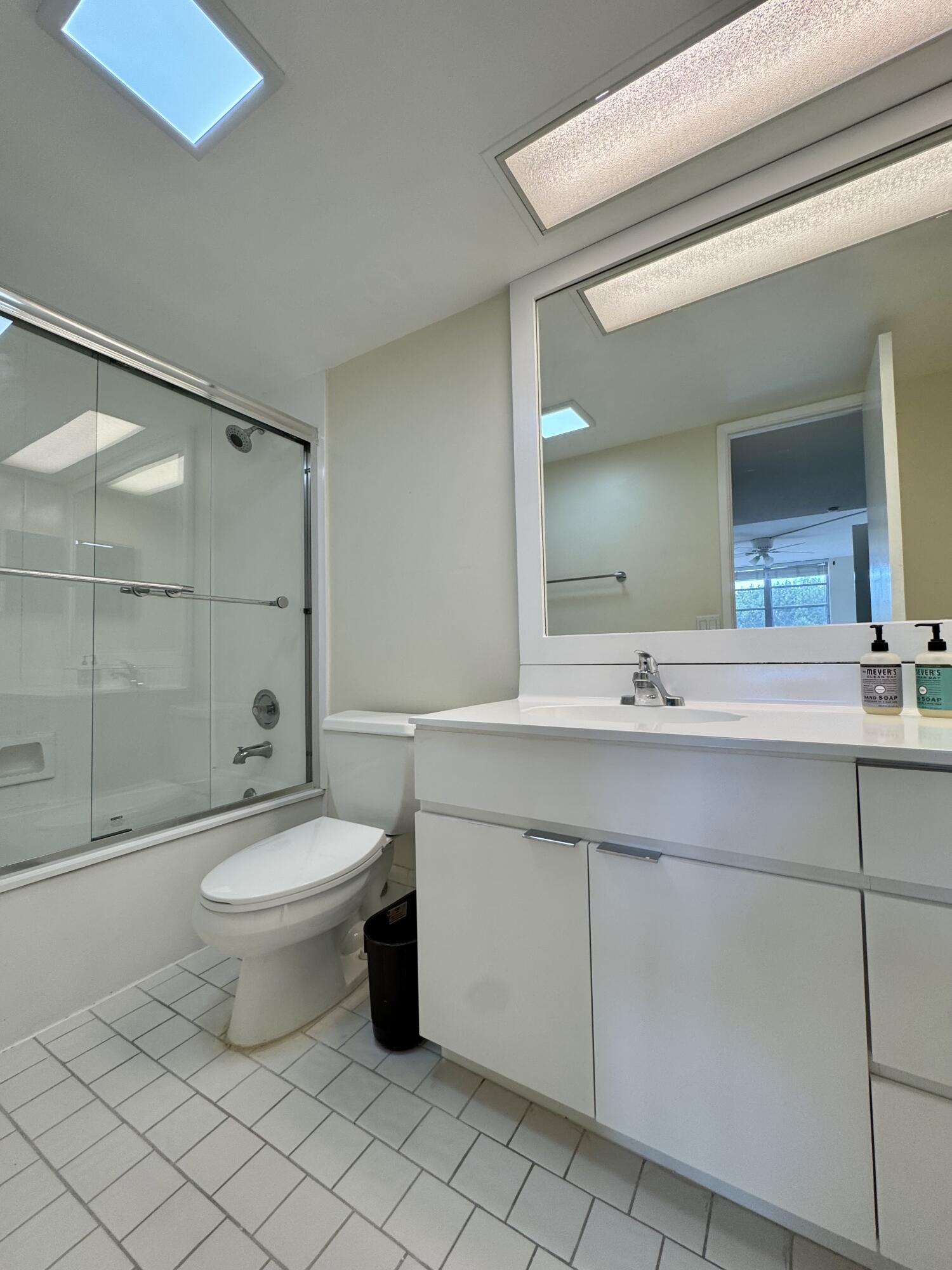 NO 16 PALM-AIRE COUNTRY CLUB - Residential