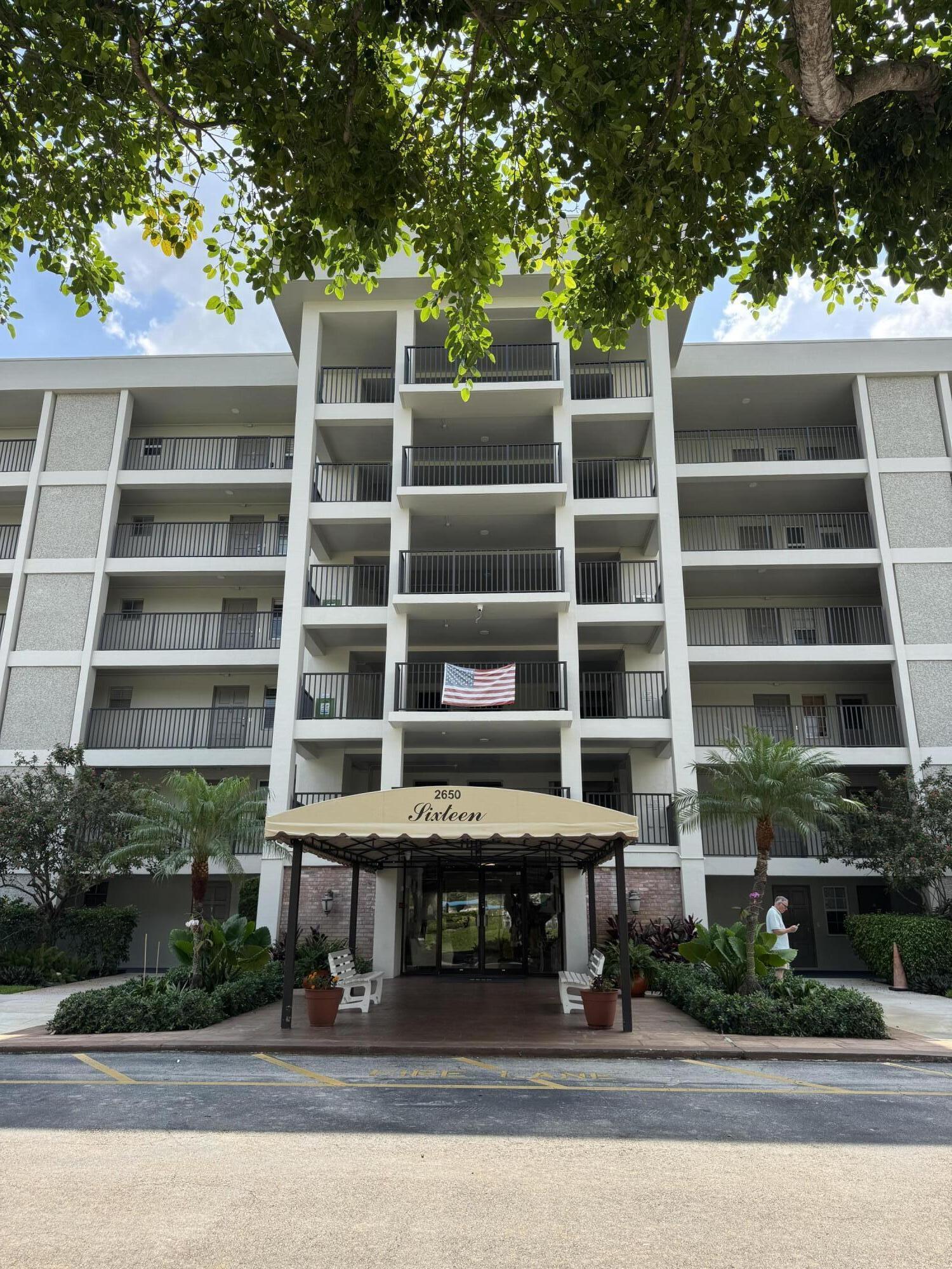 NO 16 PALM-AIRE COUNTRY CLUB - Residential