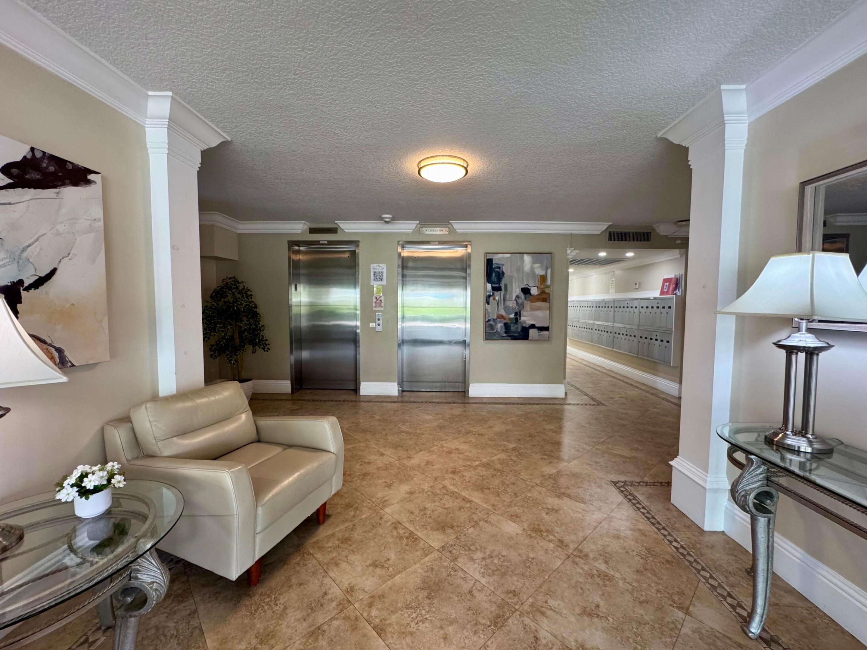 NO 16 PALM-AIRE COUNTRY CLUB - Residential