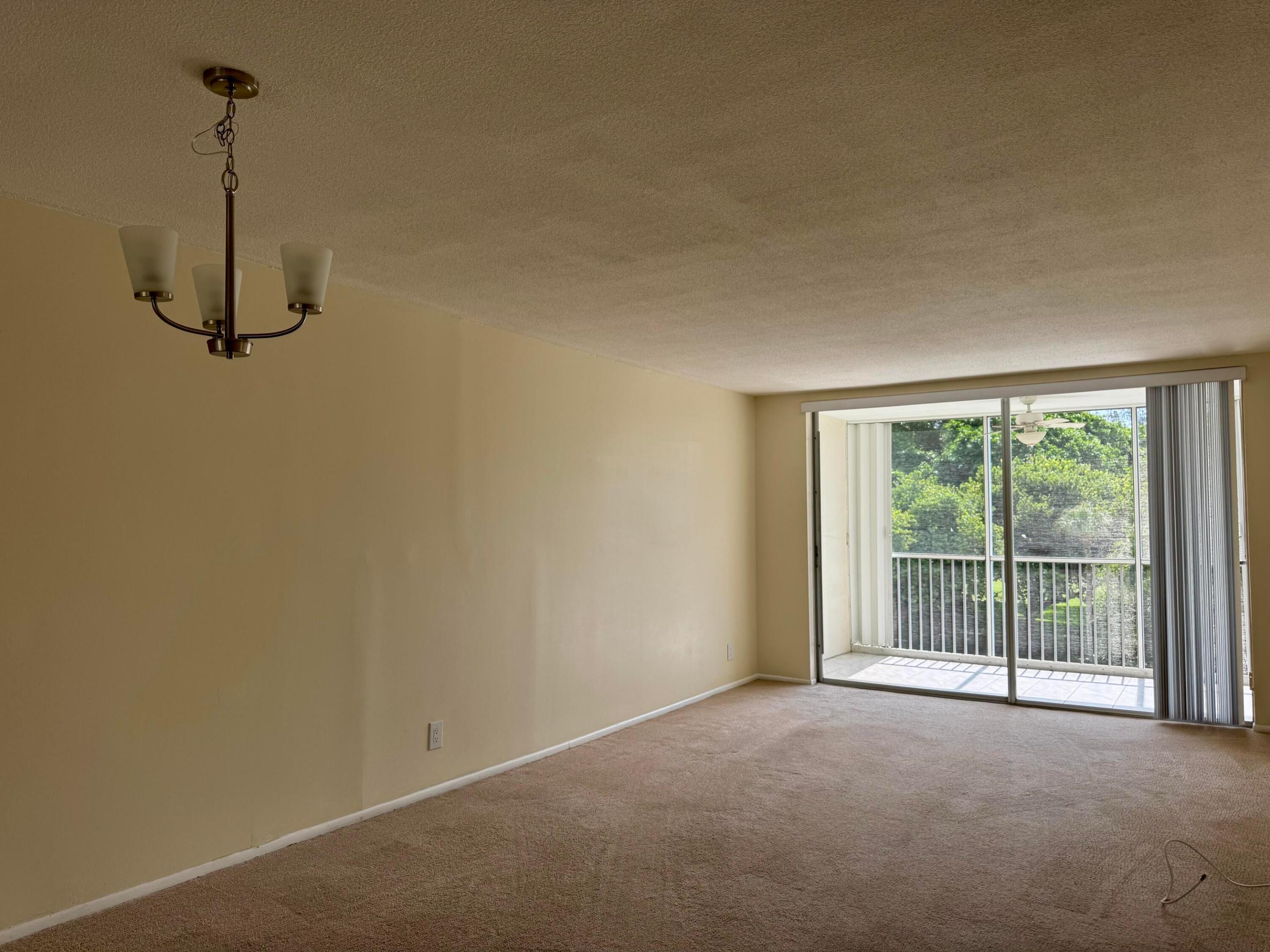 NO 16 PALM-AIRE COUNTRY CLUB - Residential