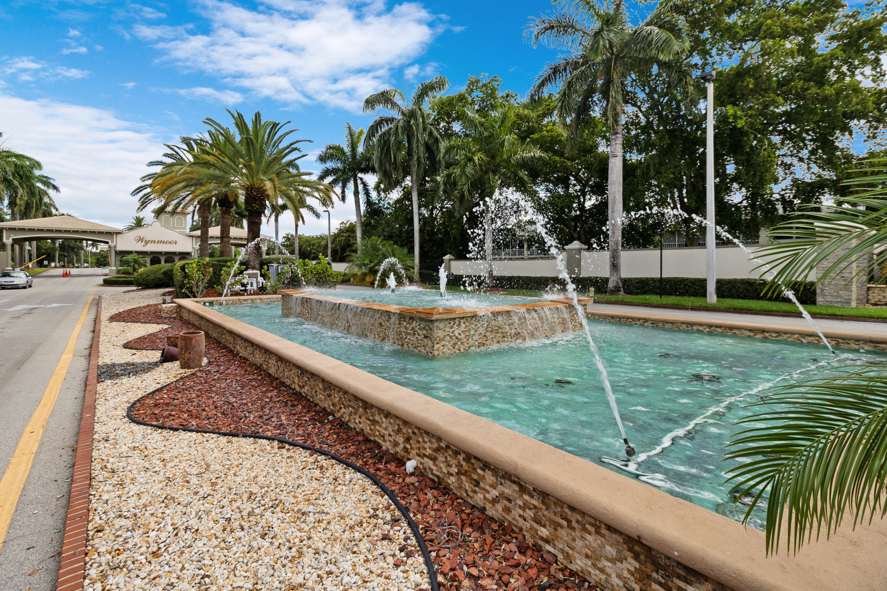 WYNMOOR VILLAGE ANDROS - Residential