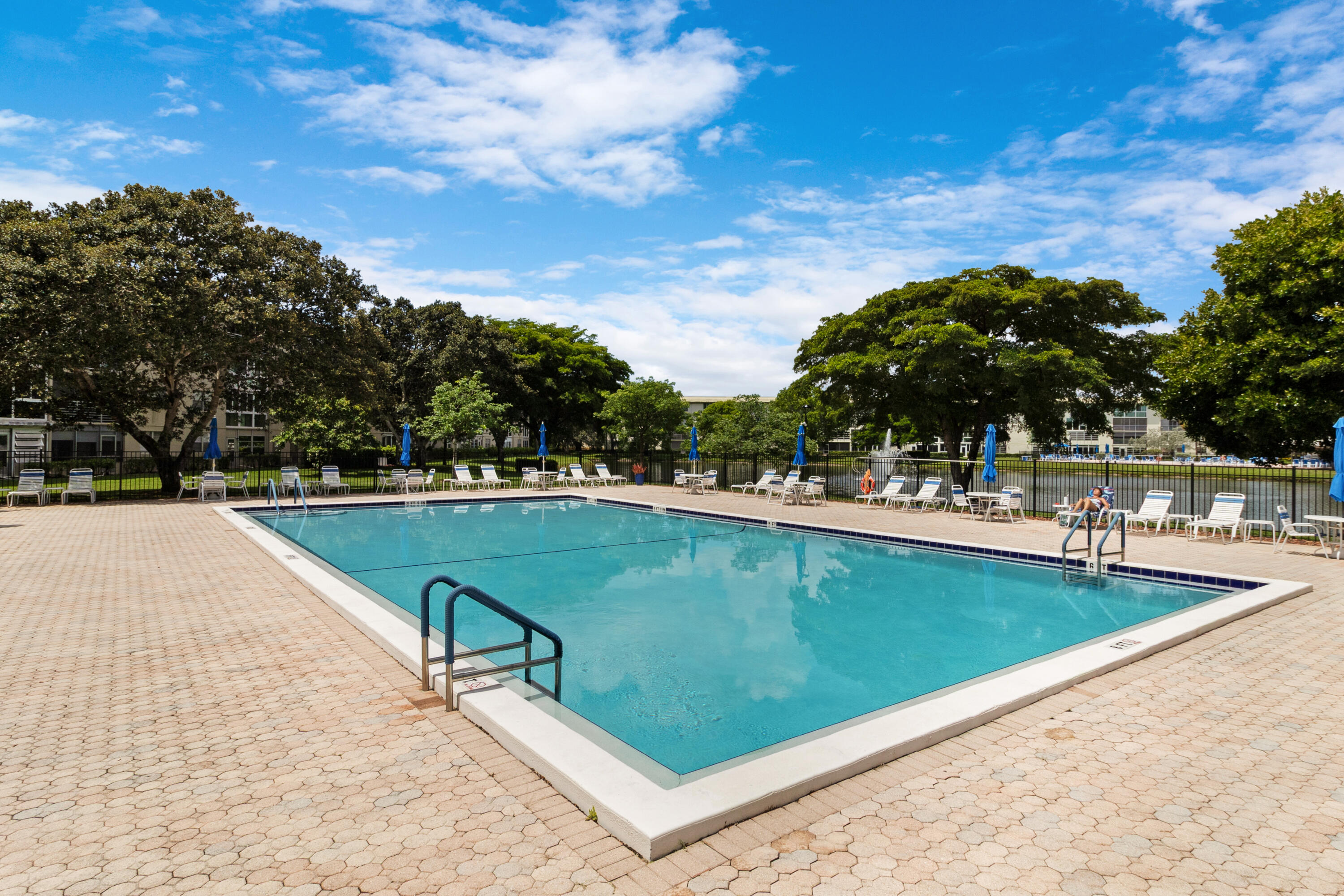 WYNMOOR VILLAGE ANDROS - Residential