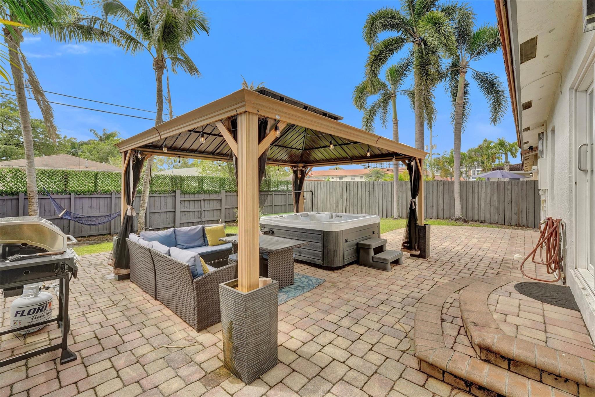 Dania Beach Sub 8-1B - Residential