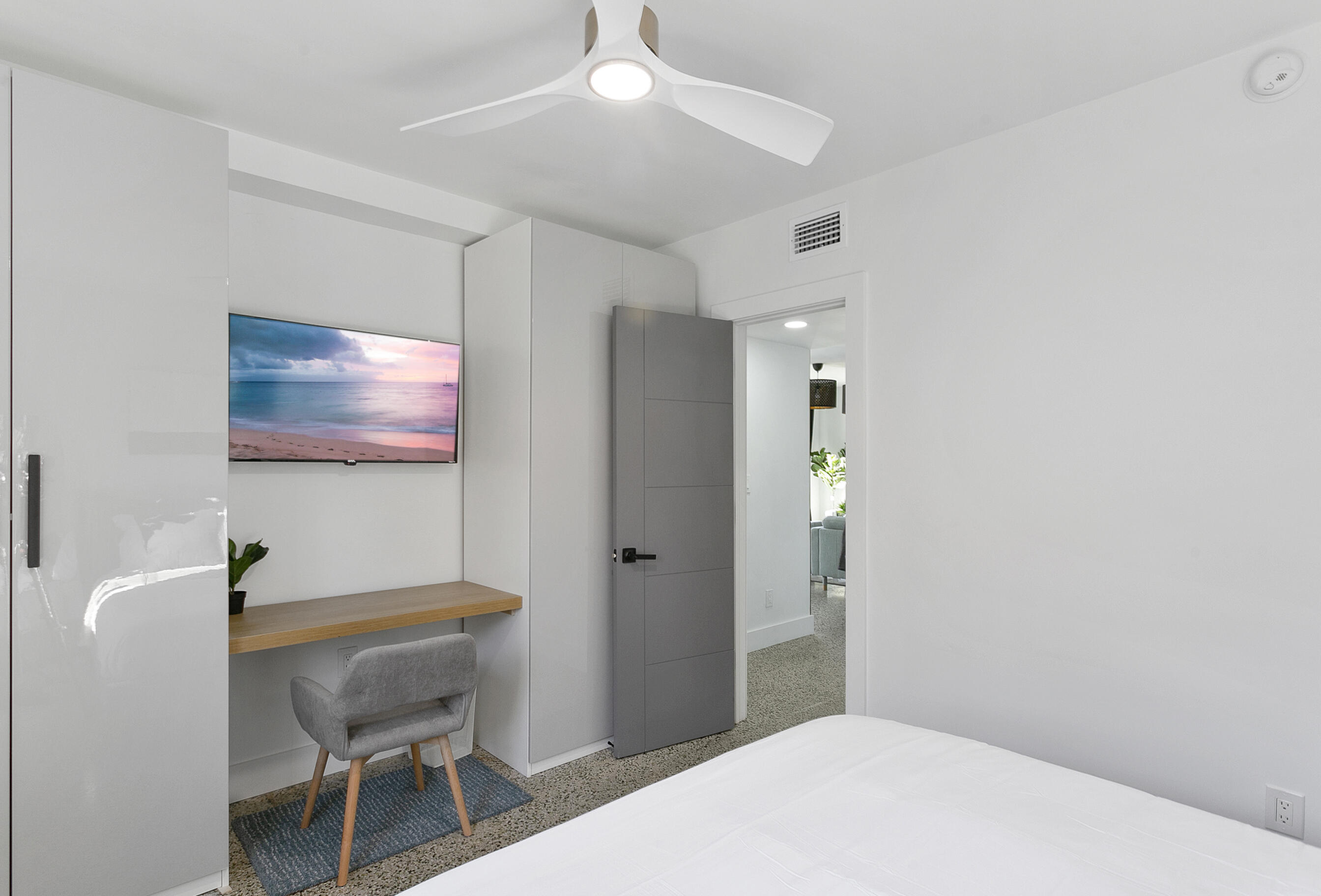 OAKLAND PARK SECOND ADD - Residential Income