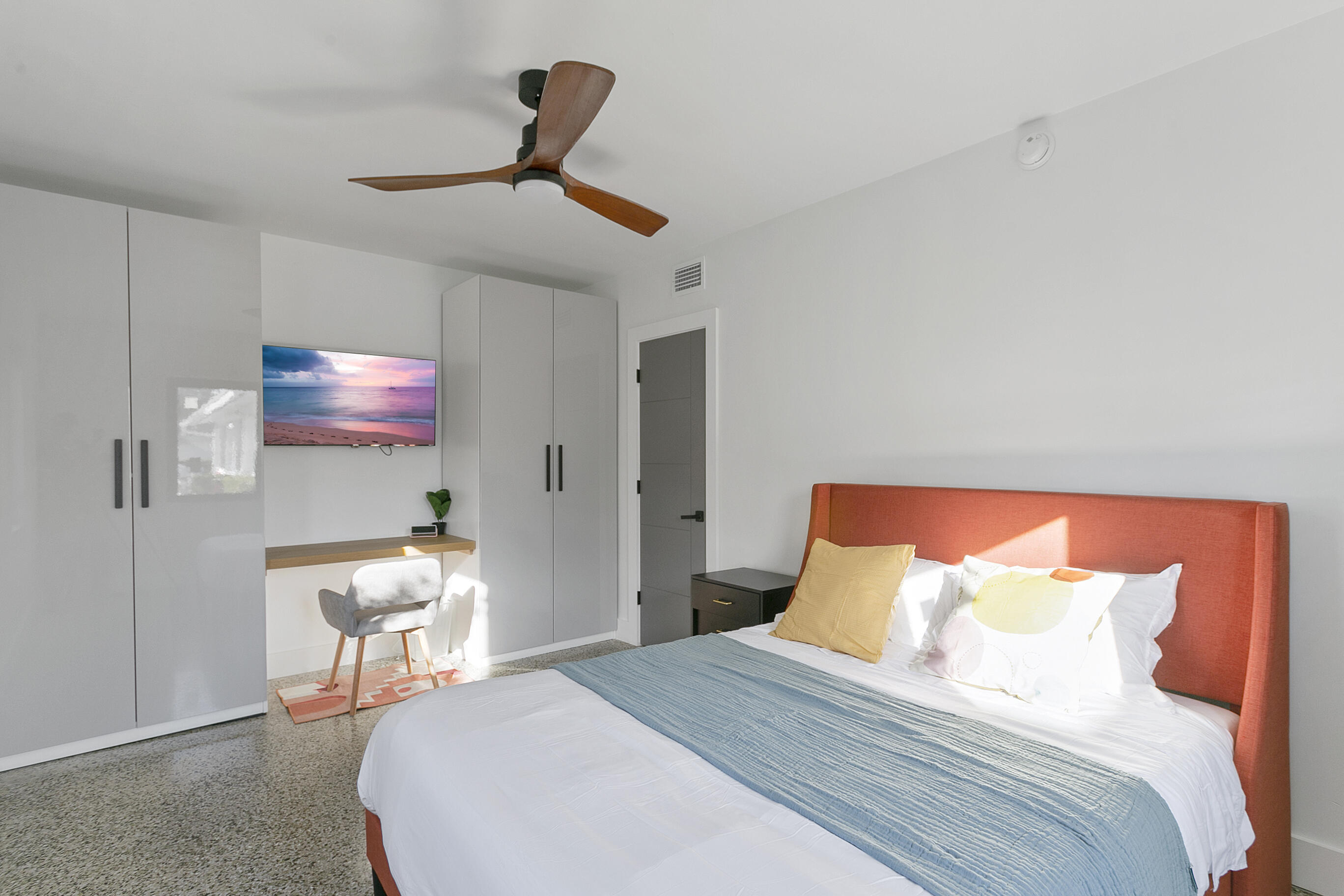OAKLAND PARK SECOND ADD - Residential Income