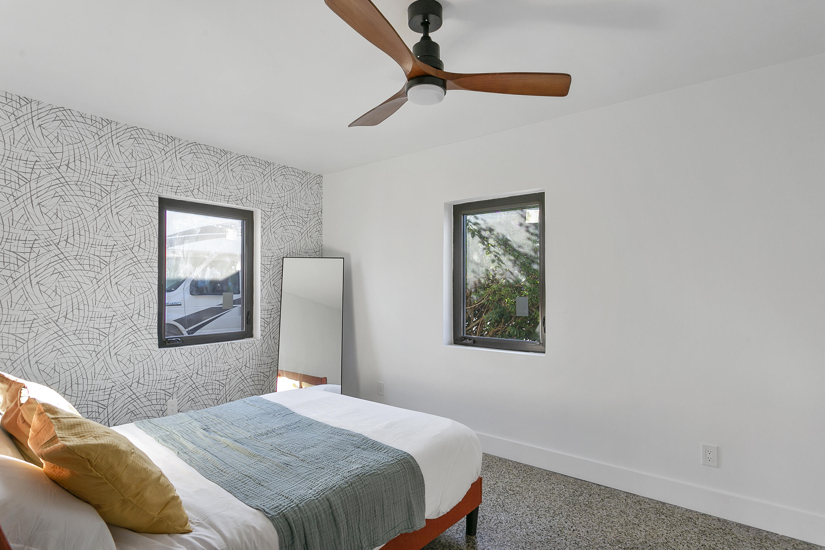 OAKLAND PARK SECOND ADD - Residential Income