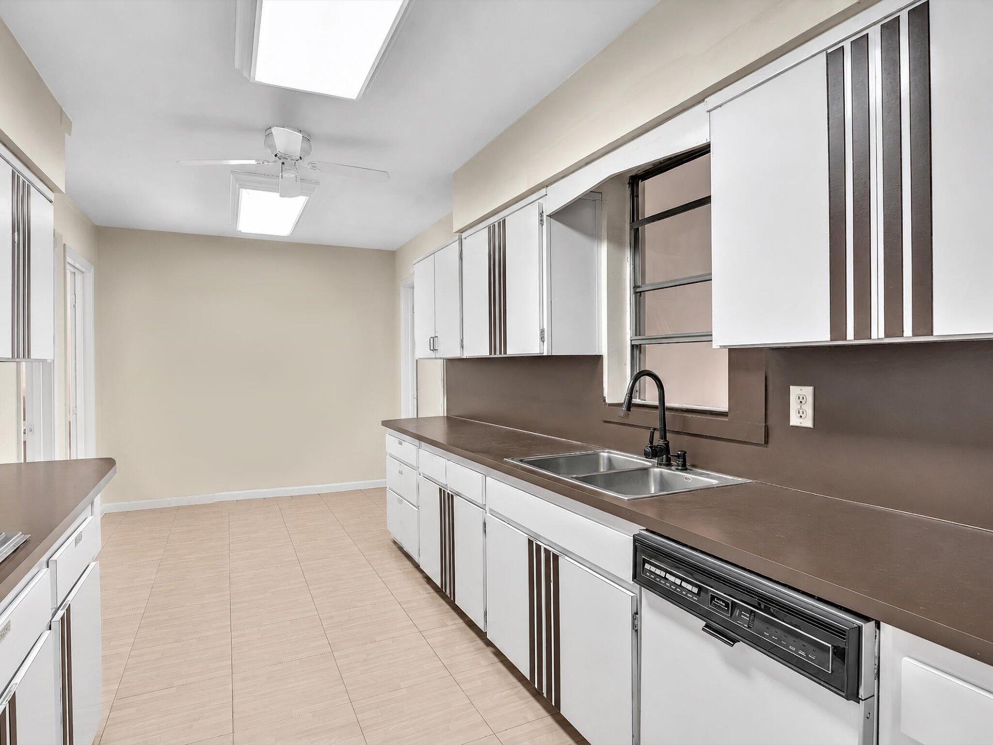 GREYKNOLL ESTATES - Residential