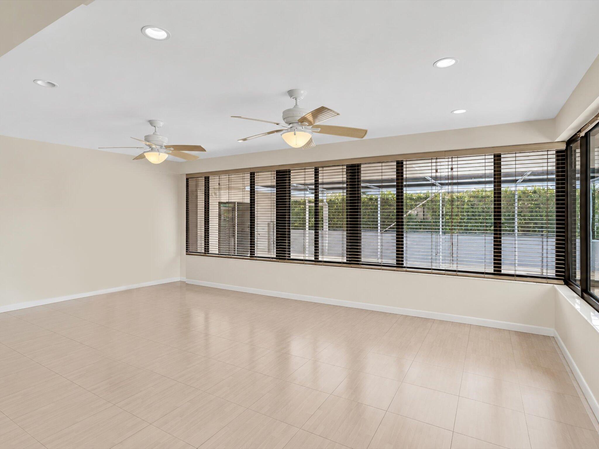 GREYKNOLL ESTATES - Residential